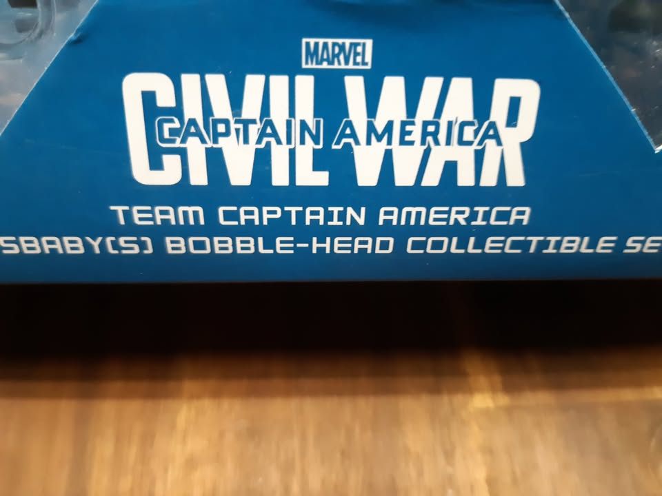 Hot Toys Cosbaby Civil War Cosbaby 11 Set Iron Man v. Cap - photo 2