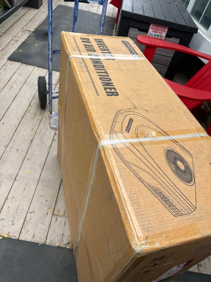 $2300 10000 BTU 12V DC RV Air Conditioner w PTC Heater, - photo 2