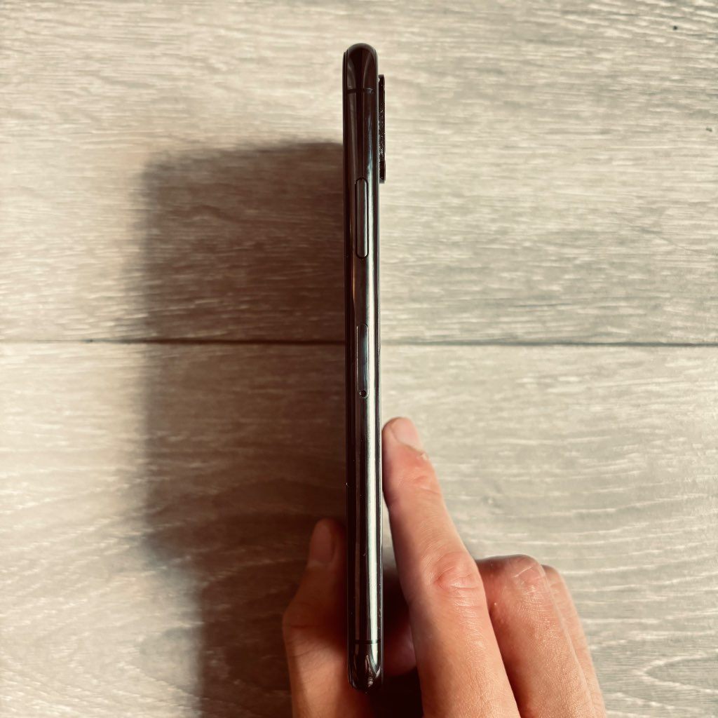 iPhone Xs - photo 4