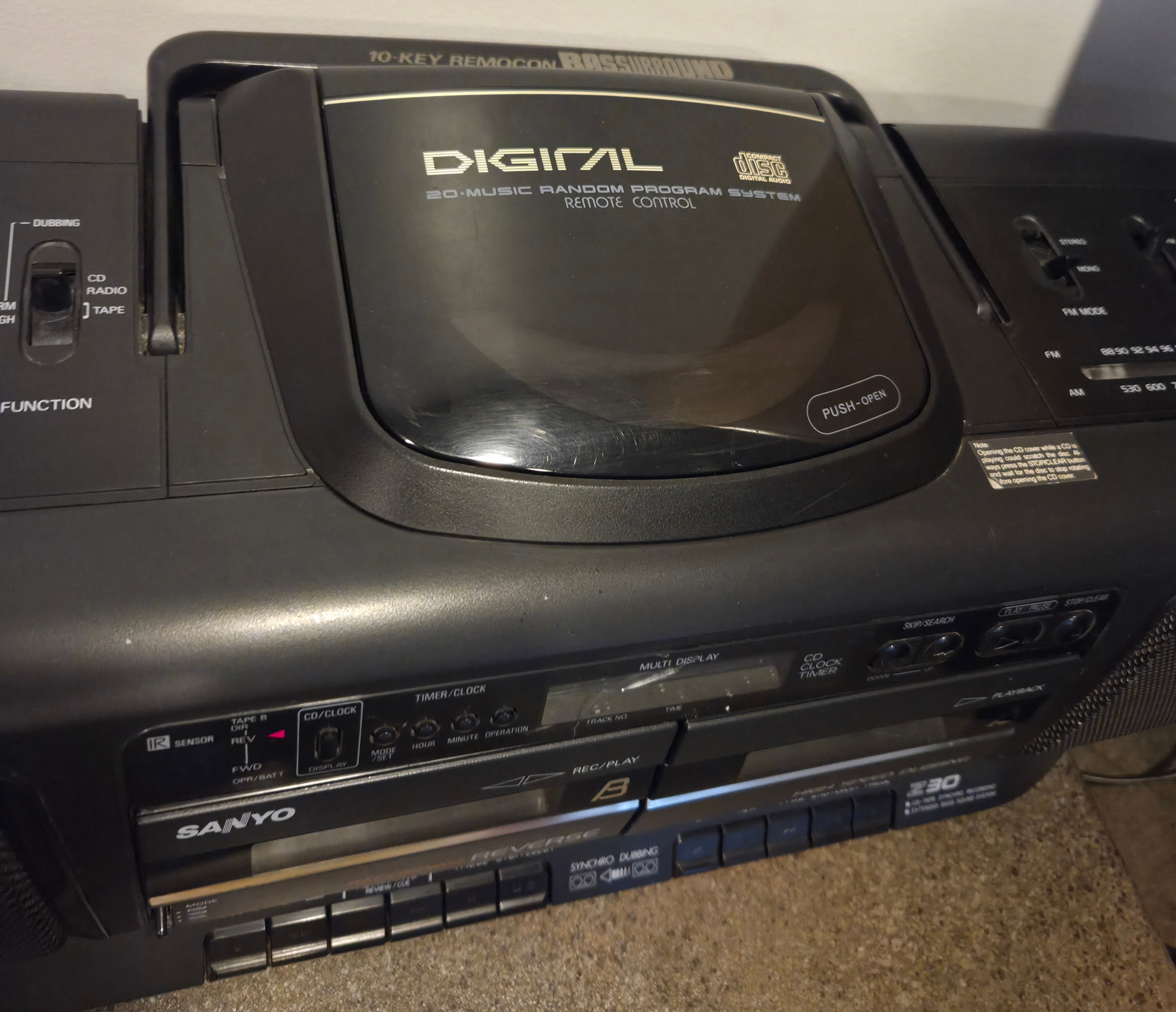 1991 Sanyo Boombox Works Cassette CD Player Radio MCD-Z30 Stereo - photo 2