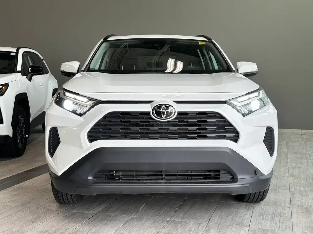 2025 Toyota RAV4 - photo 2