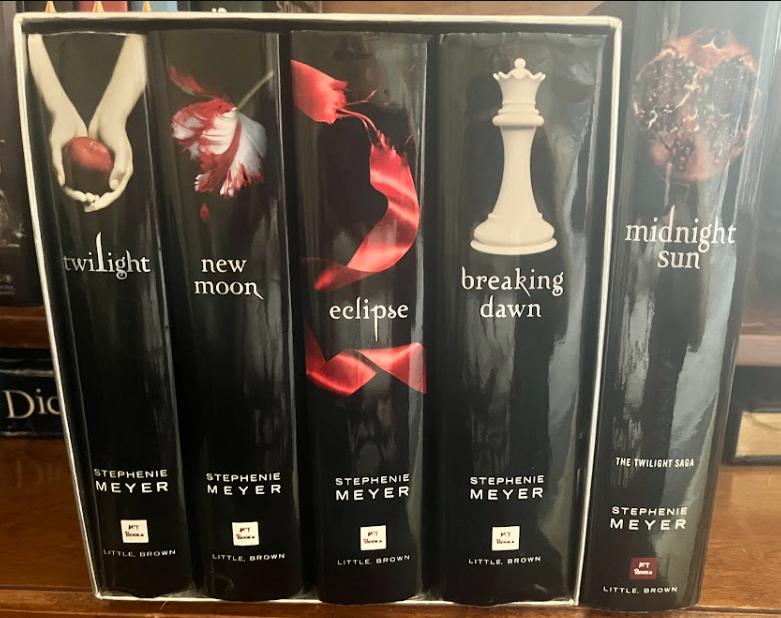 Twilight Saga Complete Hardcover Box Set + Midnight Sun