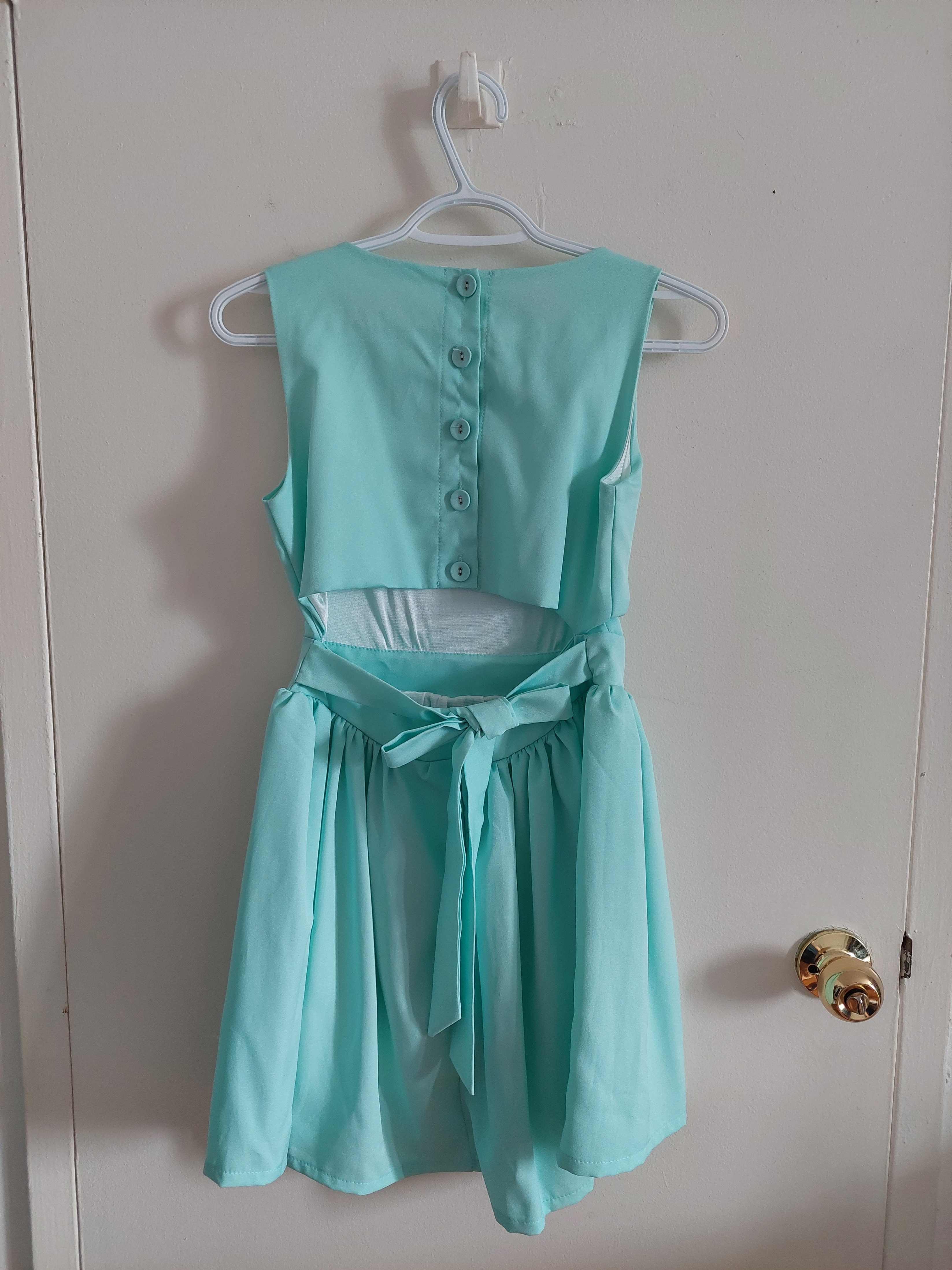 Cute Summer Mint Green Sleeveless Cutout Dress with Buttons - photo 2