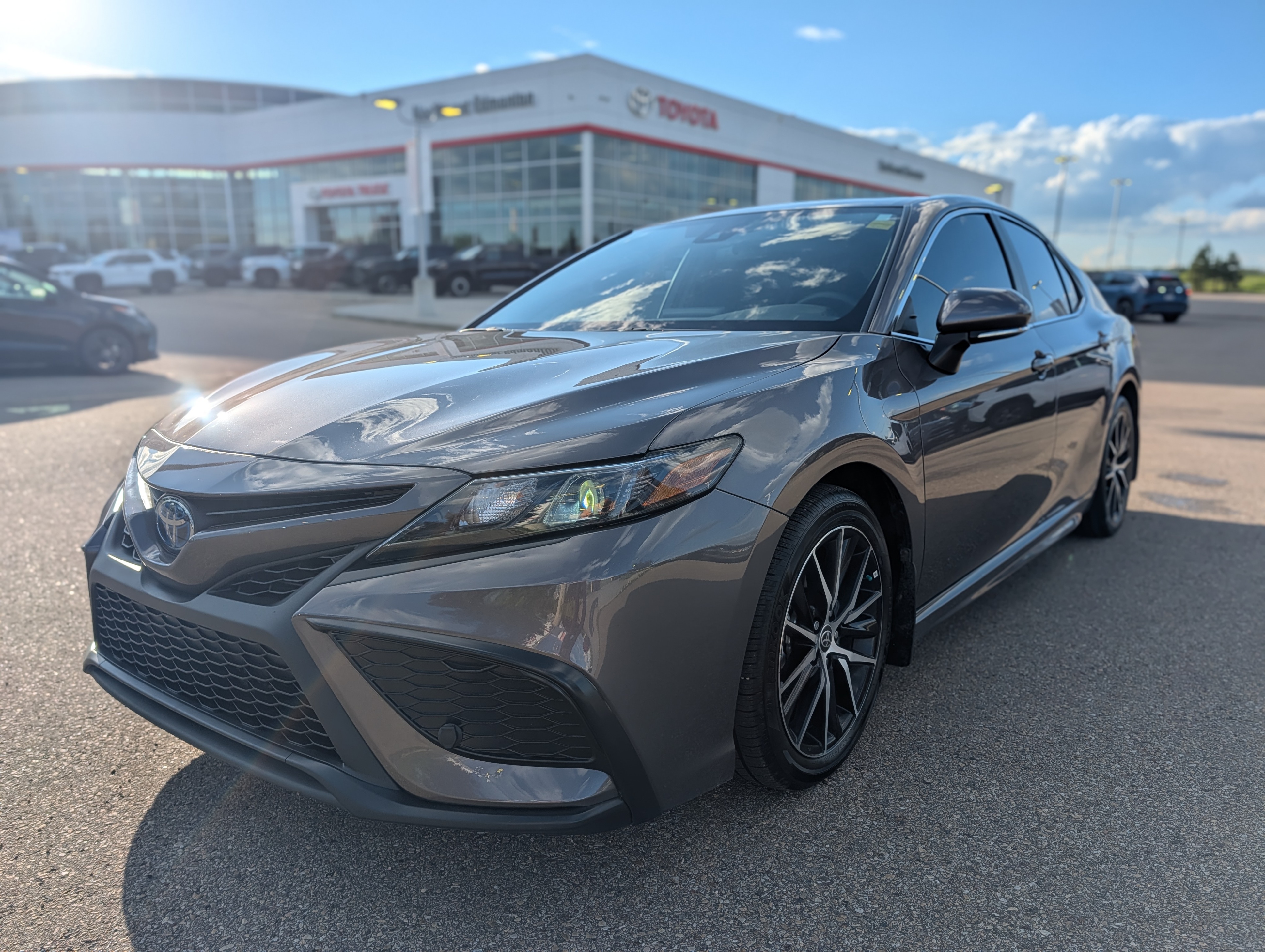 2023 Toyota Camry - photo 3