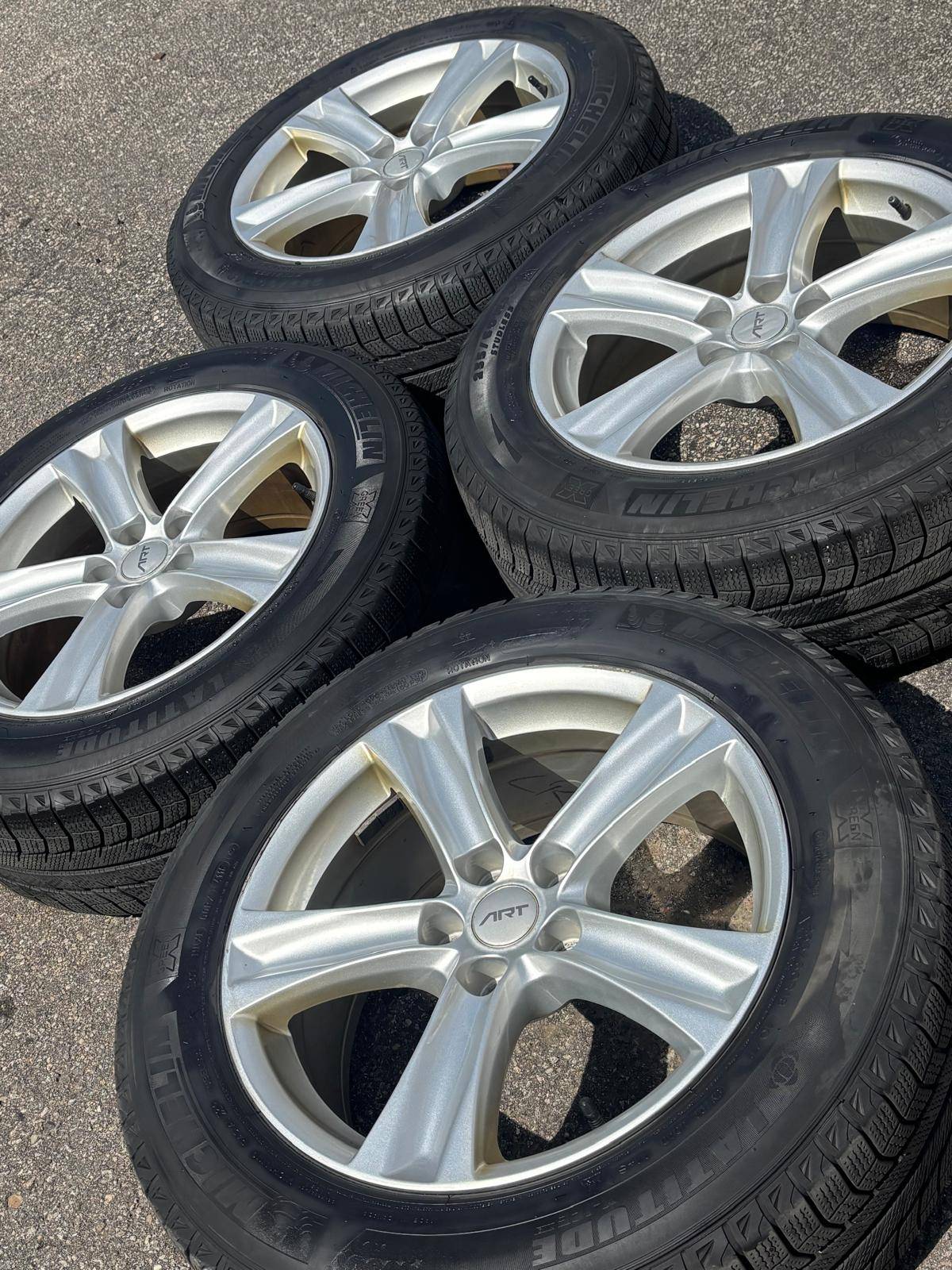 OEM 18"Lexus NX/RX/RAV4/Sienna(5x114)+235/60/R18 Michelin snows