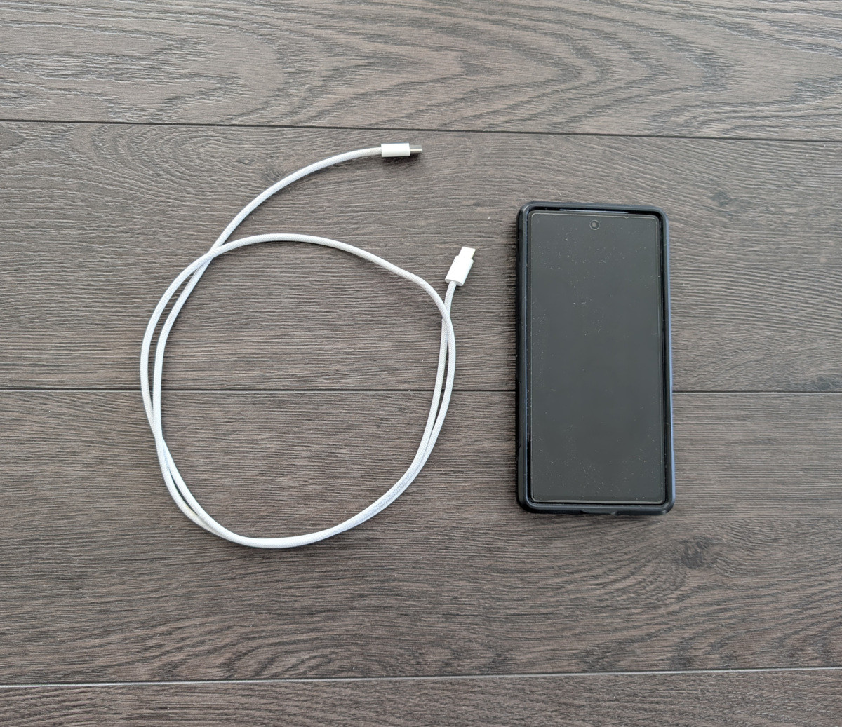 Google Pixel 7a 128GB w/USB-C cable, case, screen protector - photo 2