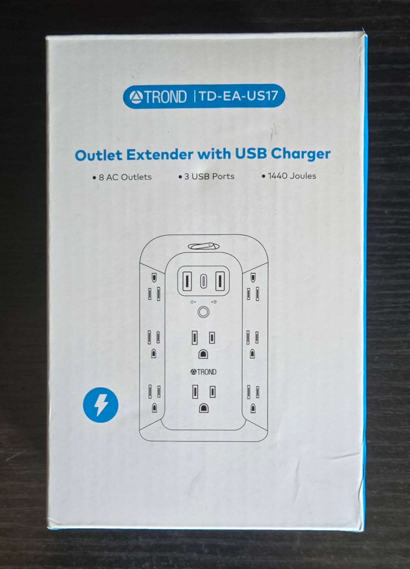 Brand New Trond outlet extender with USB Charger