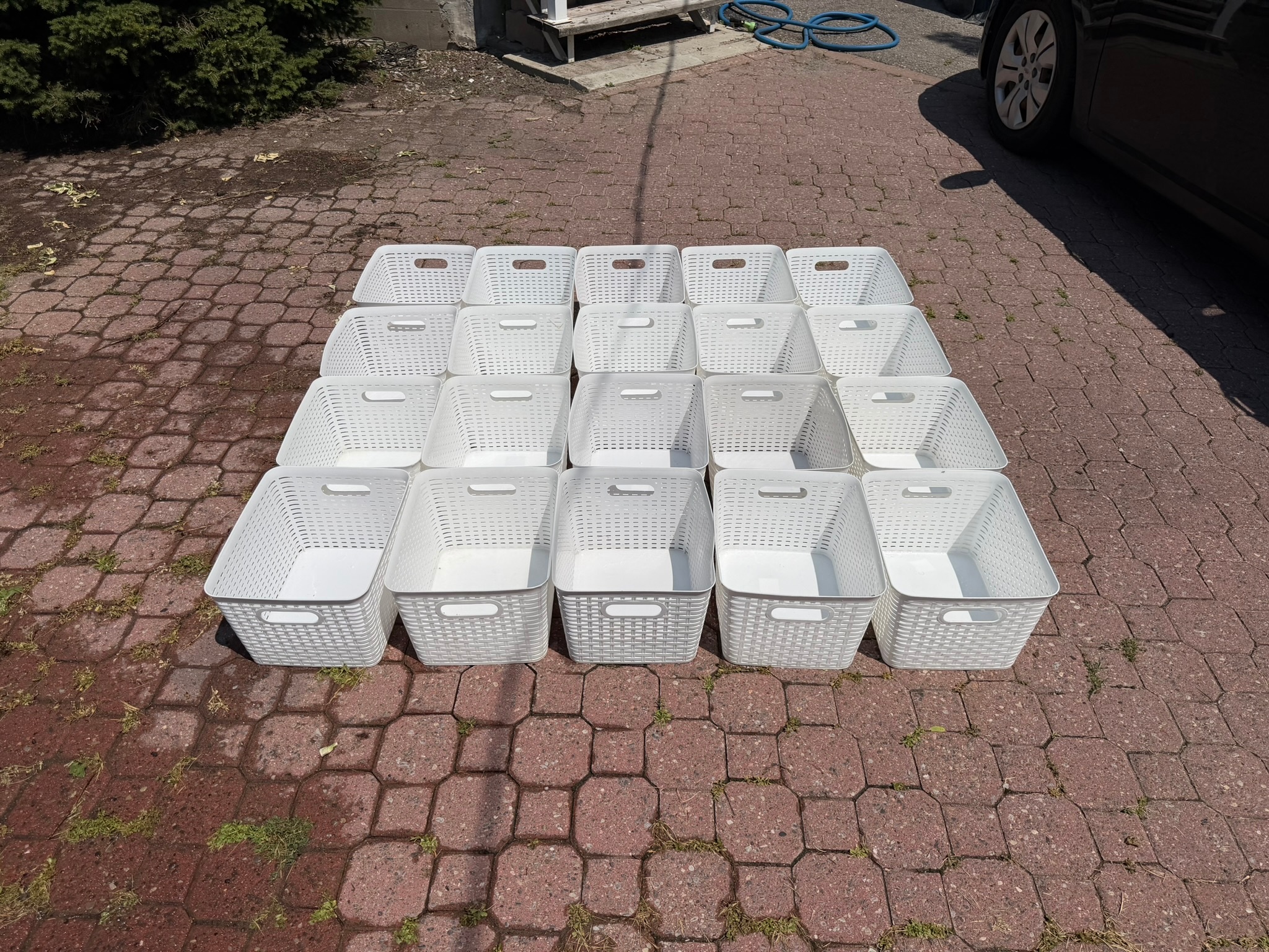 Lot of White Storage Baskets - photo 3