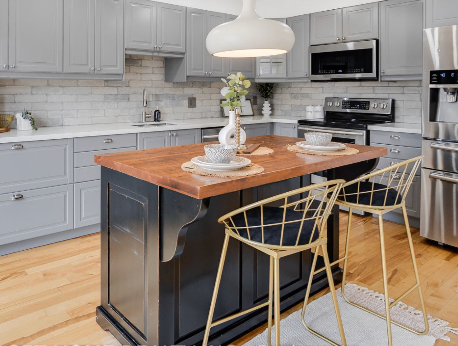 Stunning Handcrafted "Wooden Penny" Solid Pine Kitchen Island - photo 2