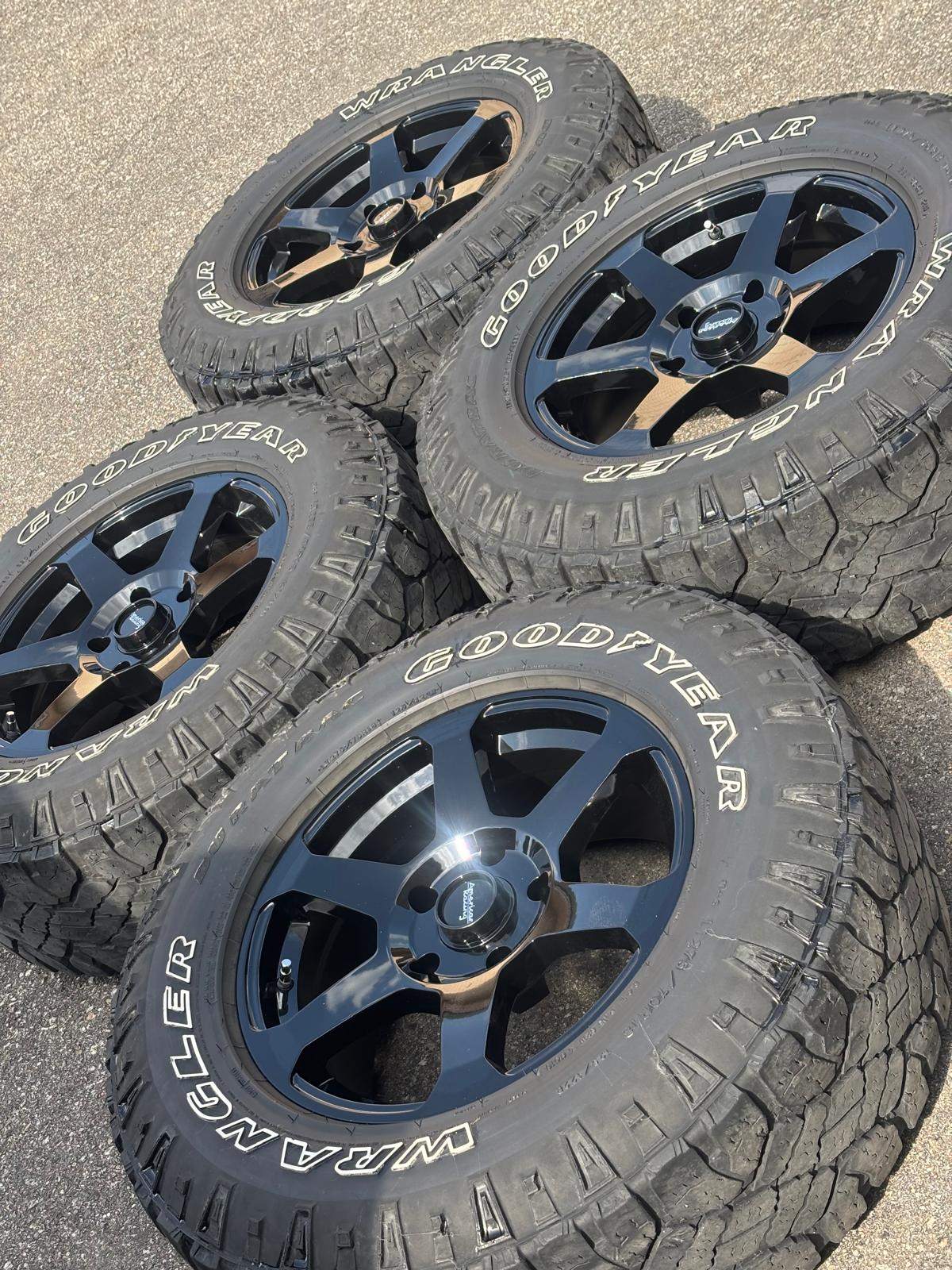 NEW 18”AmericanRacing(5x139)+used 275/70/R18 Duratrac-RAM 1500 - photo 2