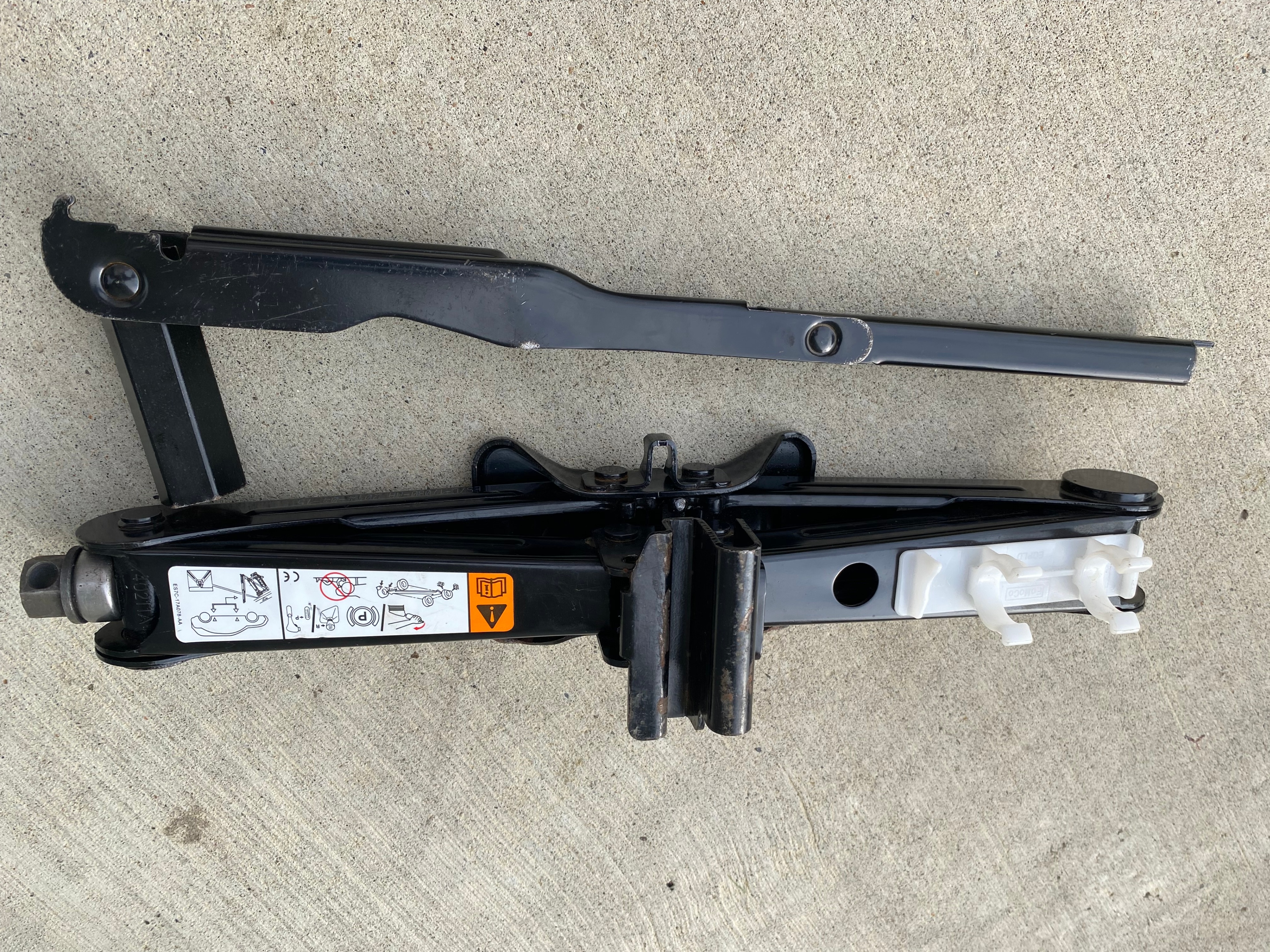 Car Jack Set with its Opening Key / Wrench & Crank Handle – $45 - photo 5