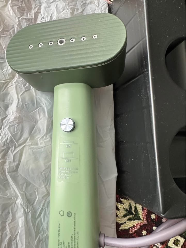 Nexdoo Hand-Held Steamer / Iron