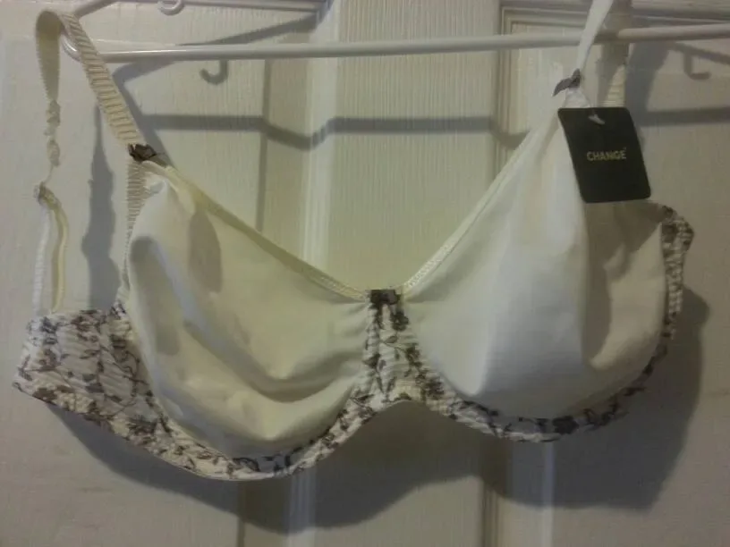 New & Beautiful "Change" Brand Bra (White With Subtle Purple ... - photo 3