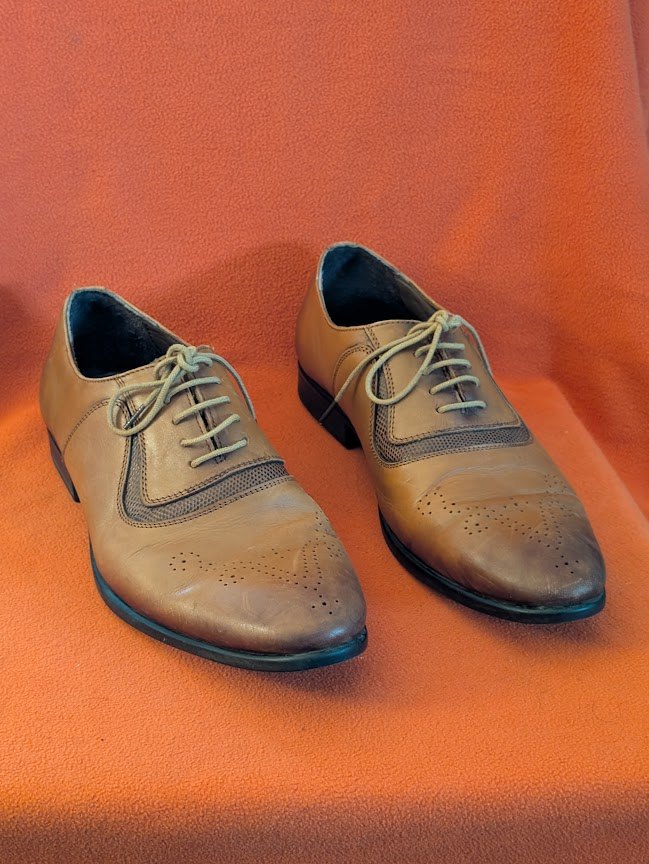Mens laced shoes - light brown - size 11 - photo 2