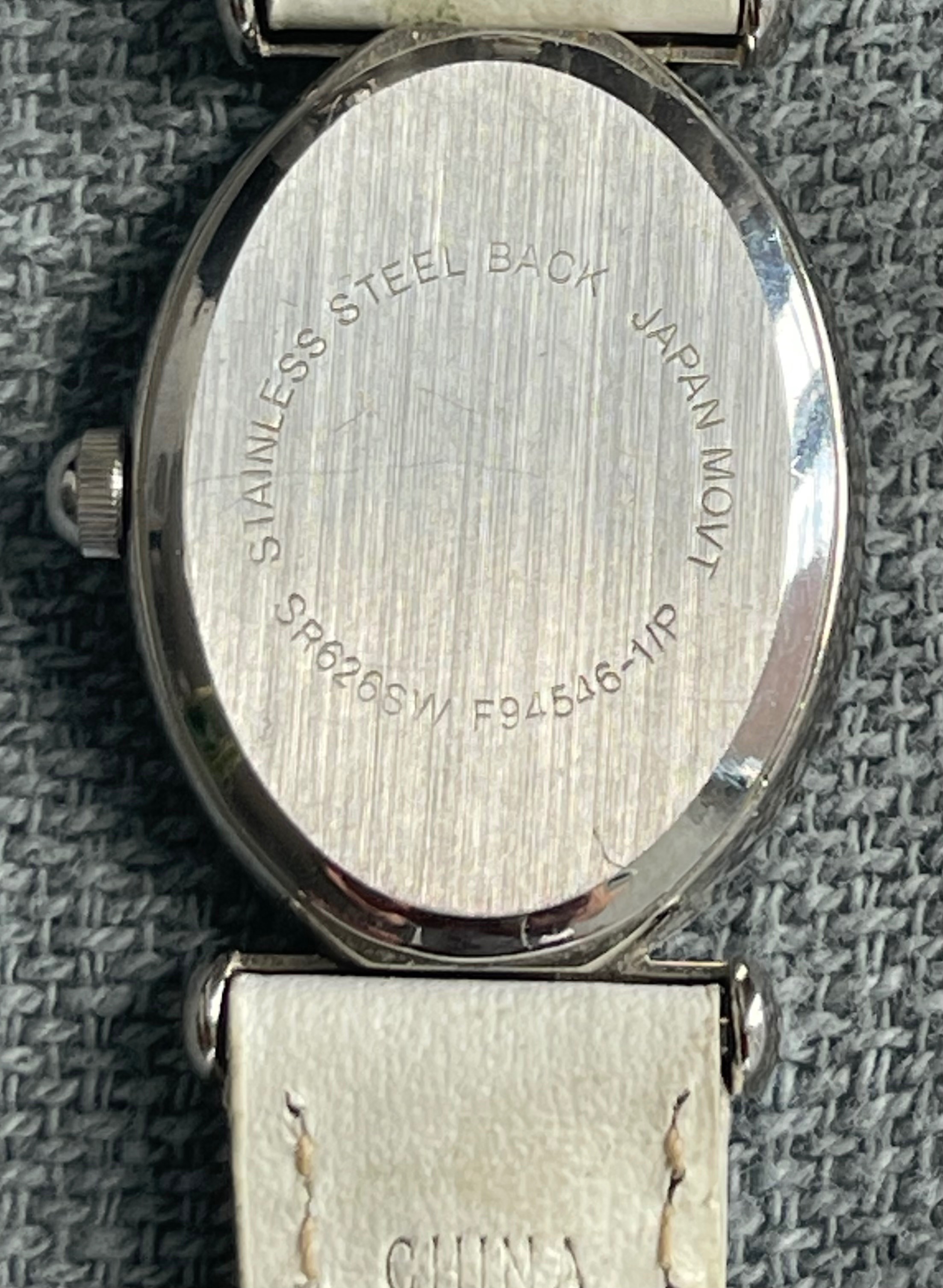 Vintage Diamond Quartz Oval White Watch F94546 (Needs Battery) - photo 5
