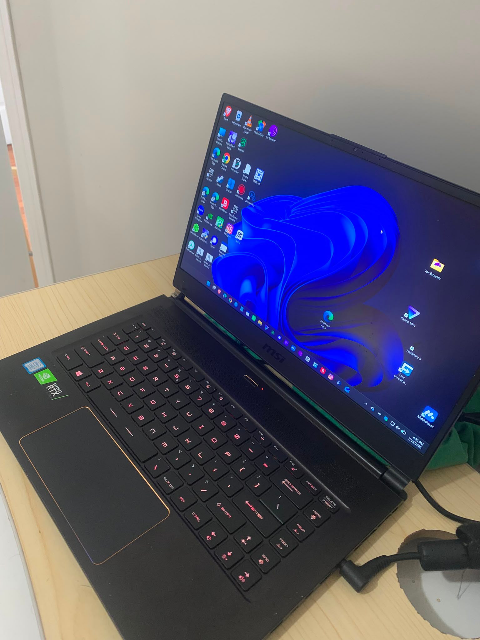 Gaming Laptop | i7-9750H | 32GB RAM | Charger Included - photo 3