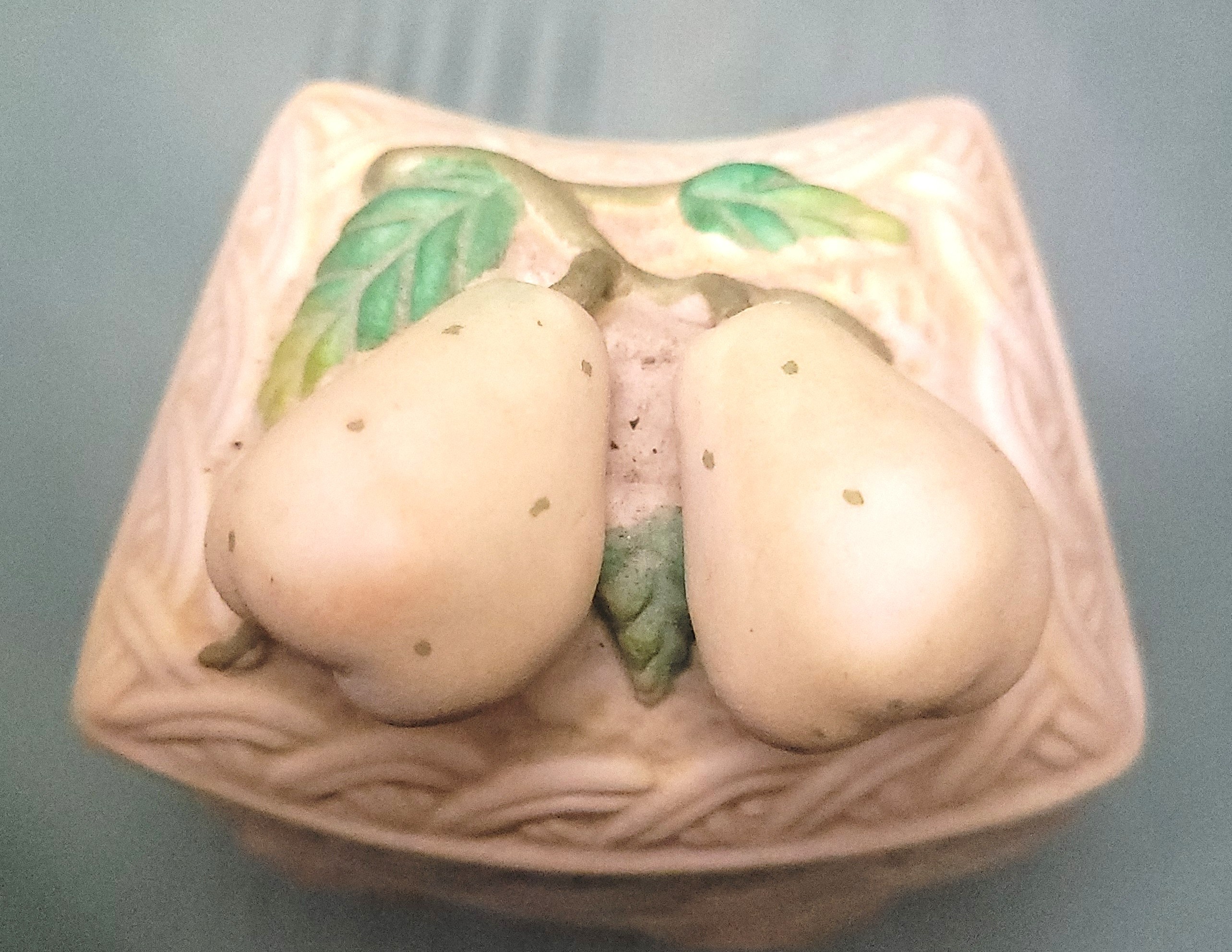 Ceramic Pear Basketweave Lidded Trinket Box, Circa 1975 - photo 2