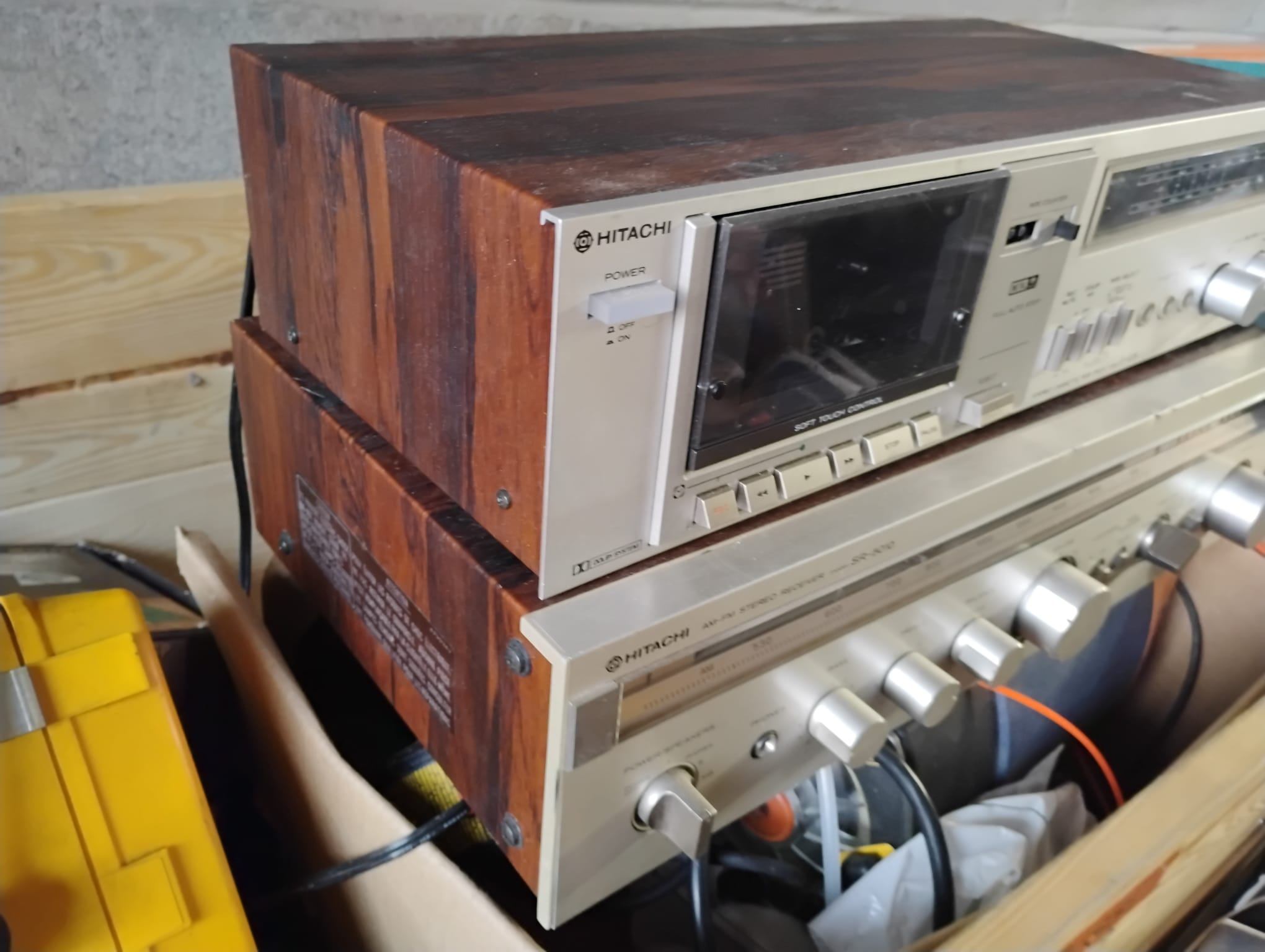 HITACHI AM-FM STEREO RECEIVER SR-5010 & STEREO CASSETTE - photo 3