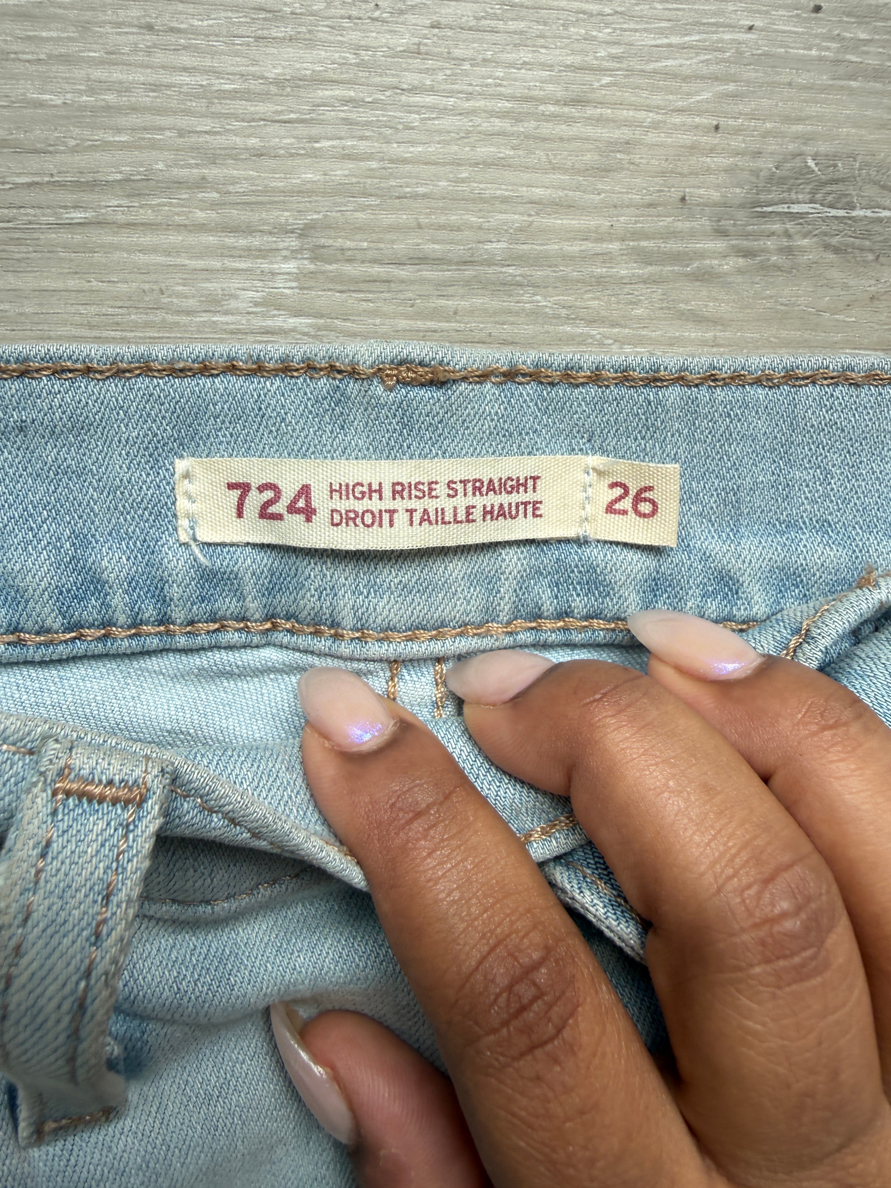 Levi's 724 High Rise Straight Jeans Light Wash Size 26