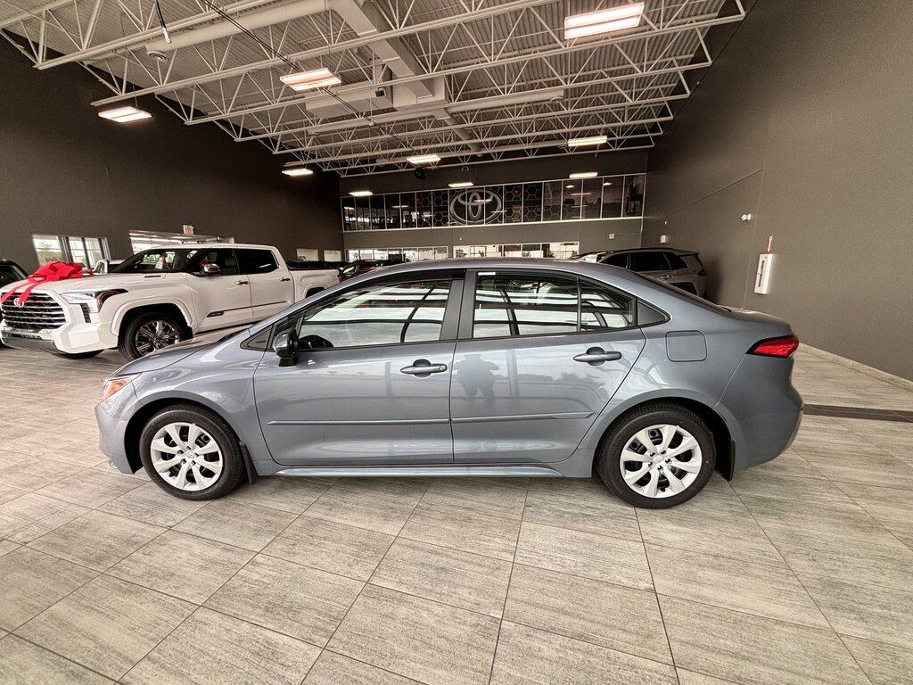 2026 Toyota Corolla - photo 2
