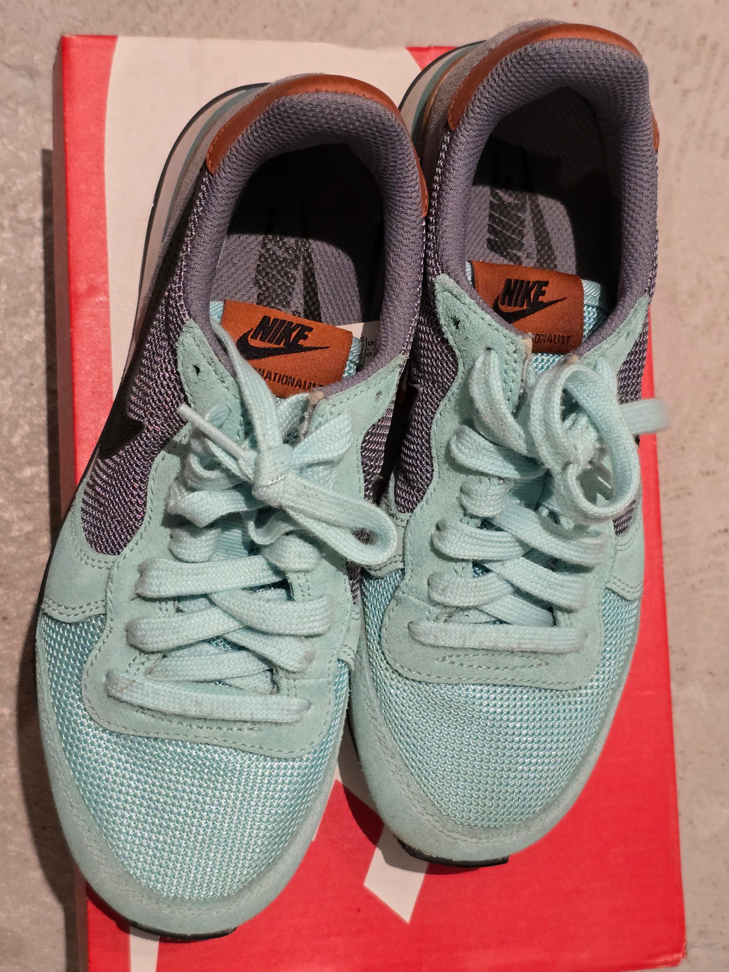Nike Womens Blazer Mid PRM SE Sneakers, size 6 - photo 4