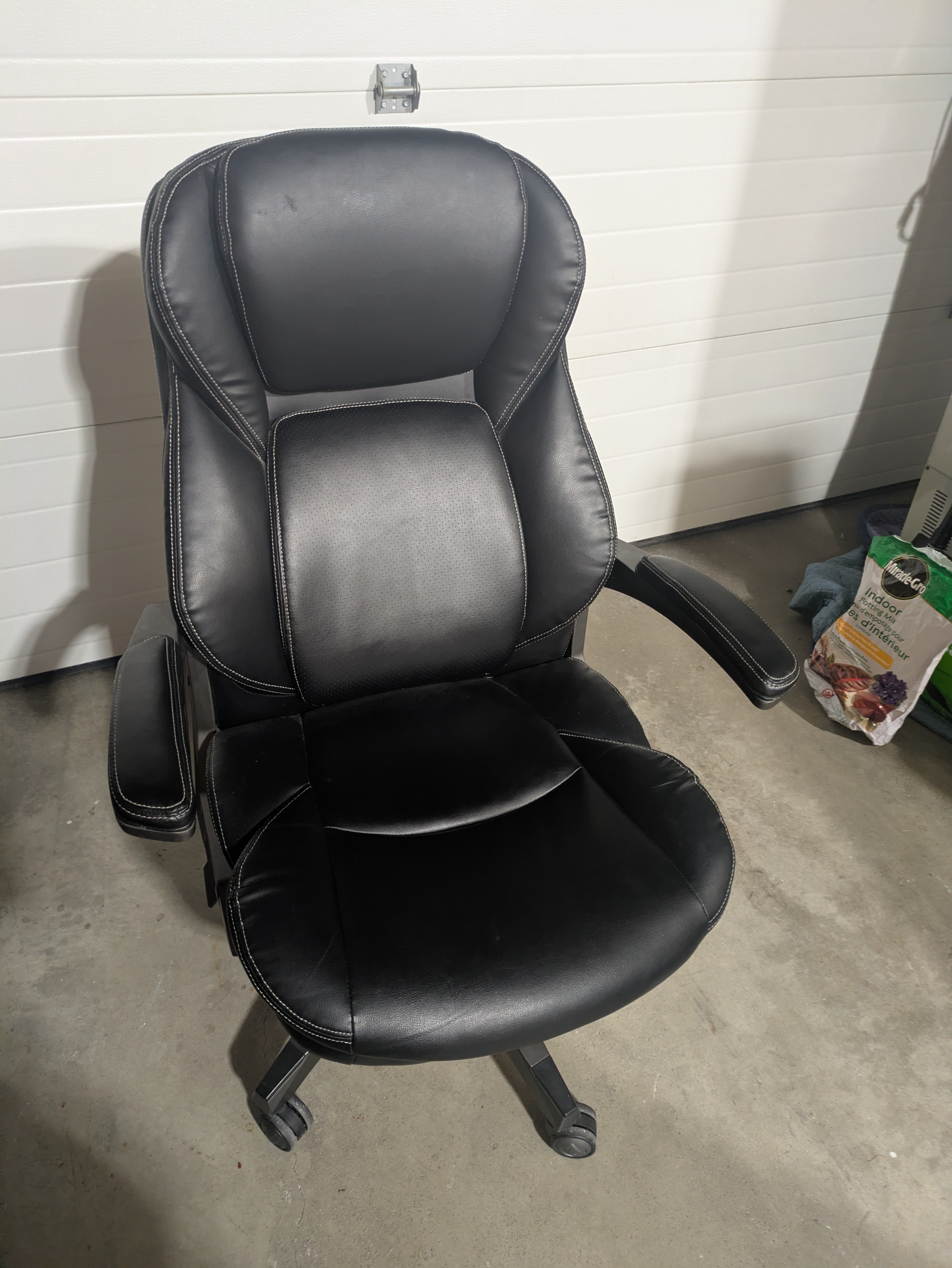 La-Z-Boy Manager Chair (Costco)