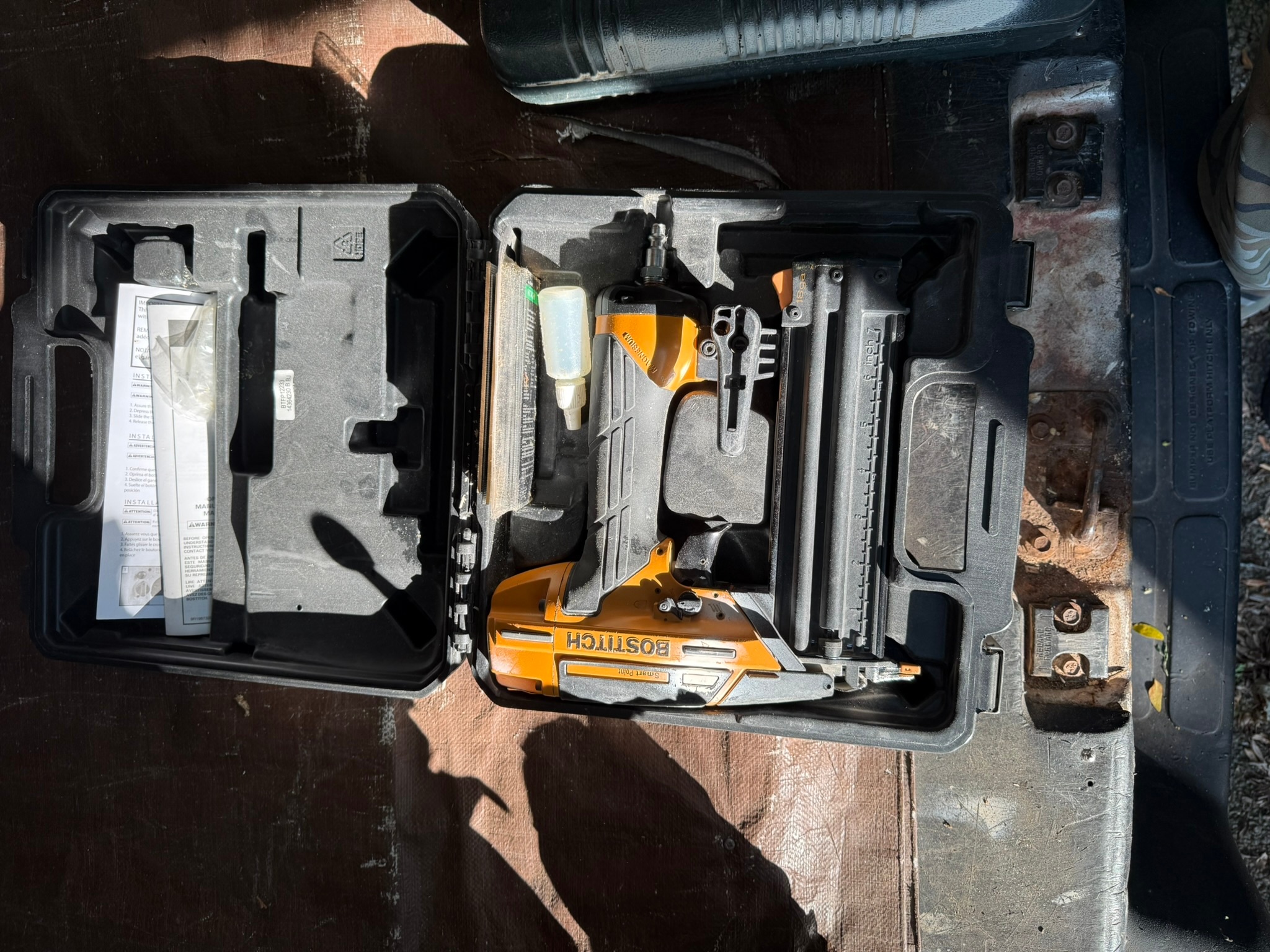 BOSTITCH BTFP12233 18-Gauge Brad Nailer