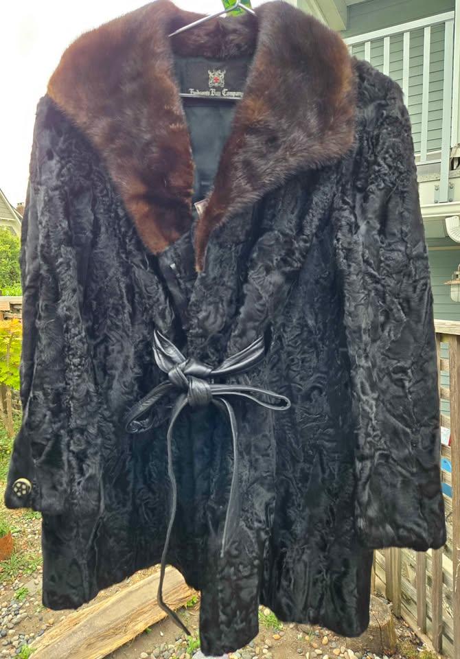 Vintage Men's Hudson's Bay Genuine Fur Coat Size L (approx)