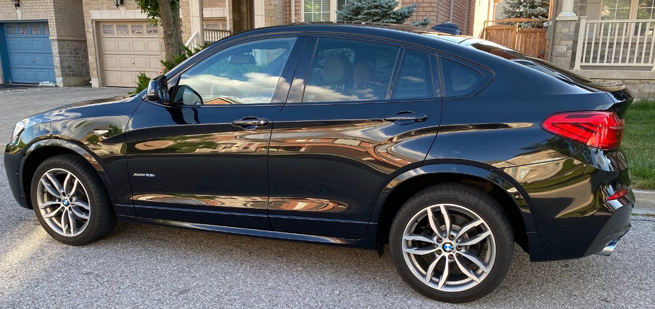 2017 BMW x4 xDrive fully loaded with M PKG - photo 2