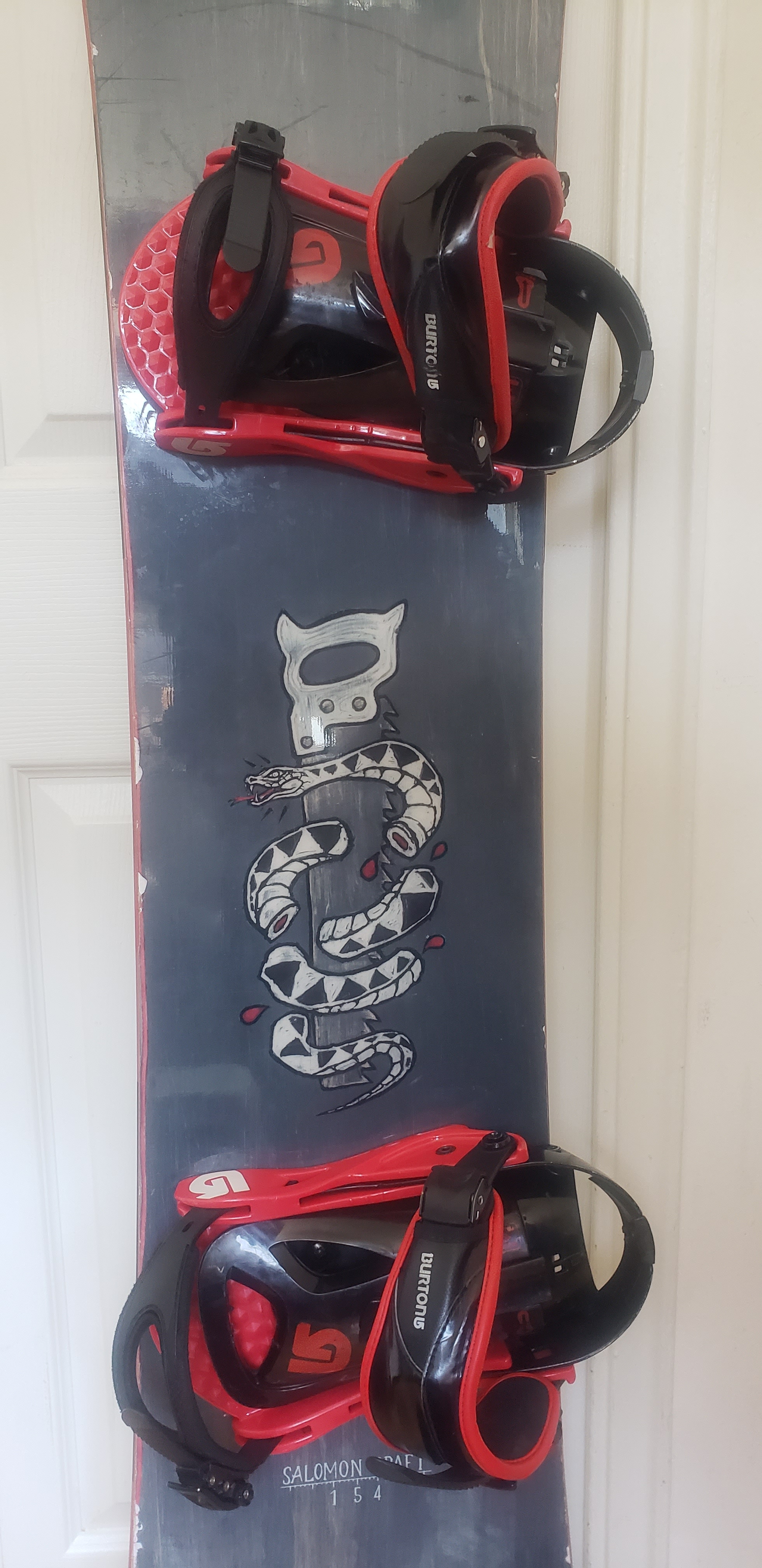 Snowboard Bundle – Salomon 154cm w/Bindings and Size 9.5 Boots - photo 3