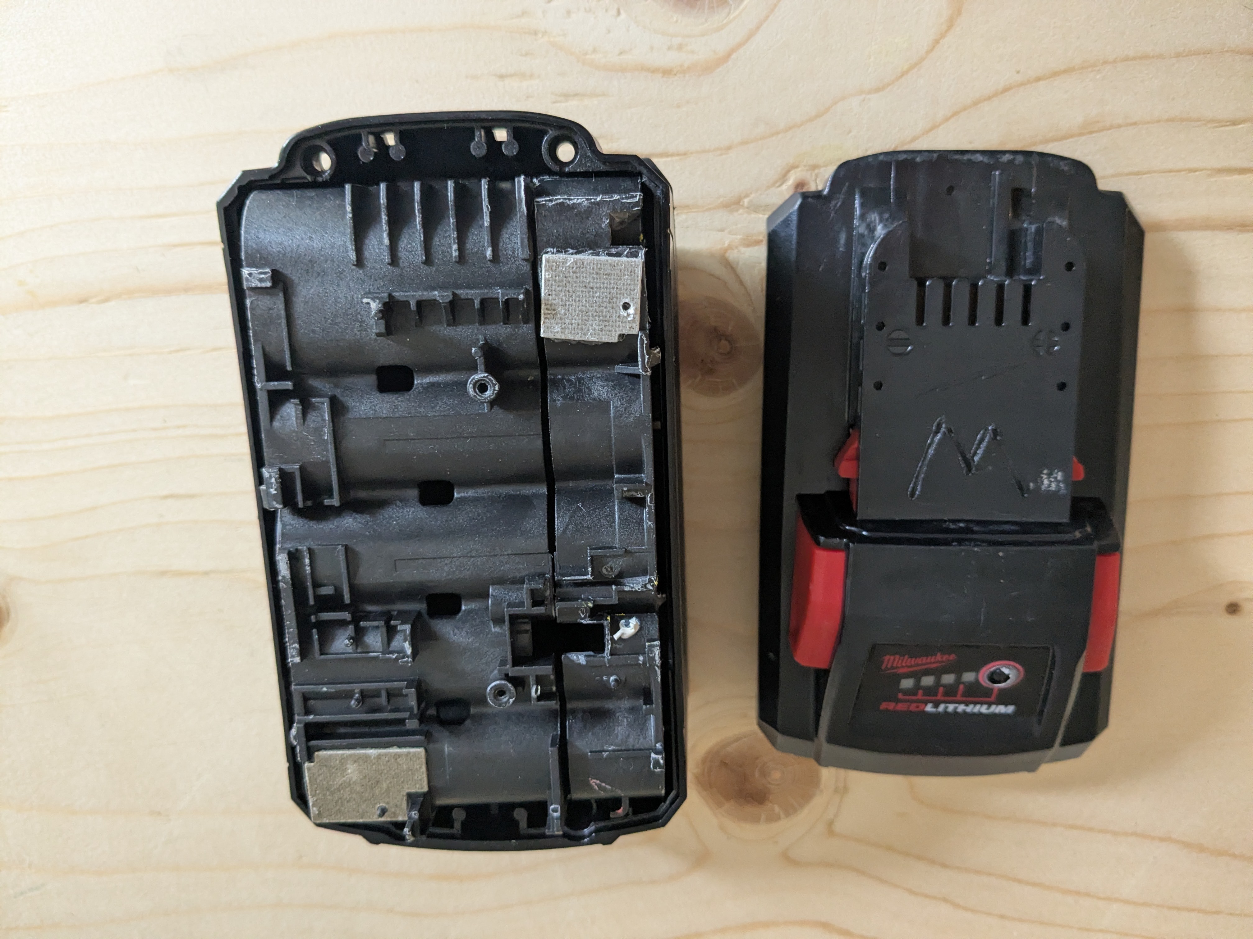 Milwaukke M18 HD12 battery enclosure (repairs/spare parts) - photo 3