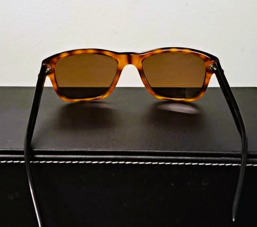 GUESS Sunglasses Crystal Honey Wayfarer Frame 4G Logo GU 6700 - photo 2