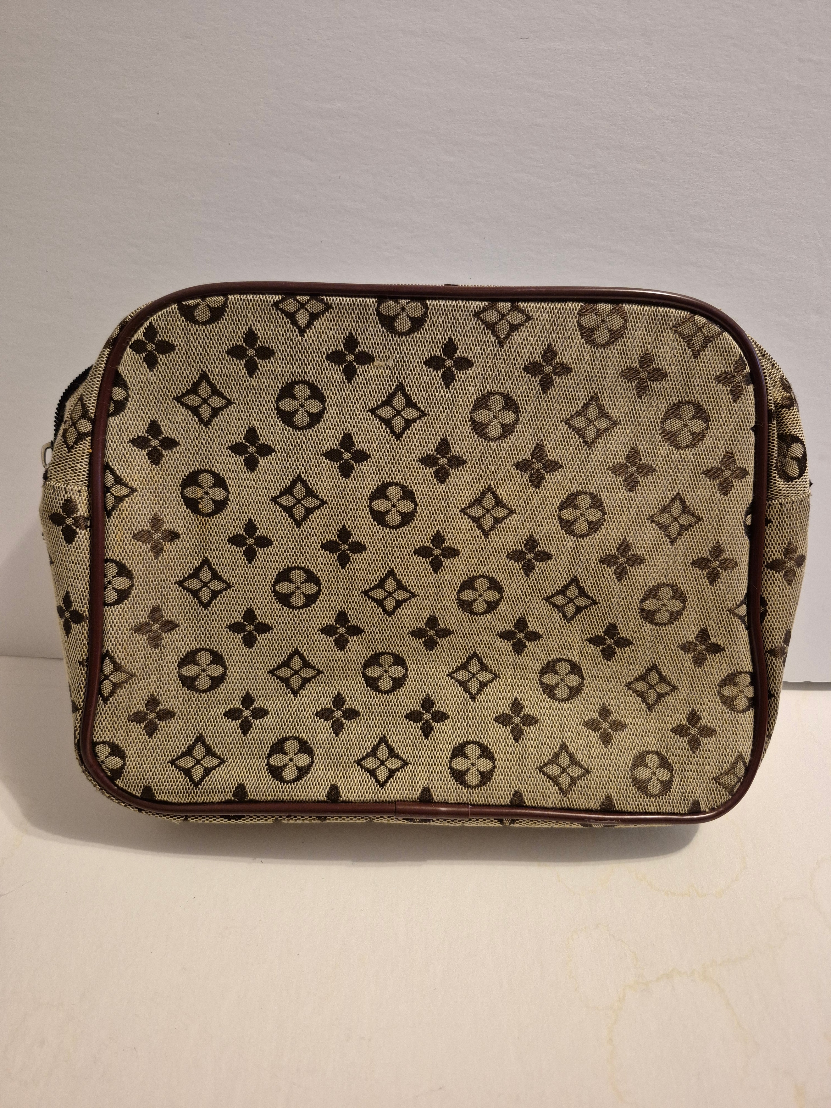 Vintage 2004 Sanrio Hello Kitty Jacquard Monogram Pouch - photo 2