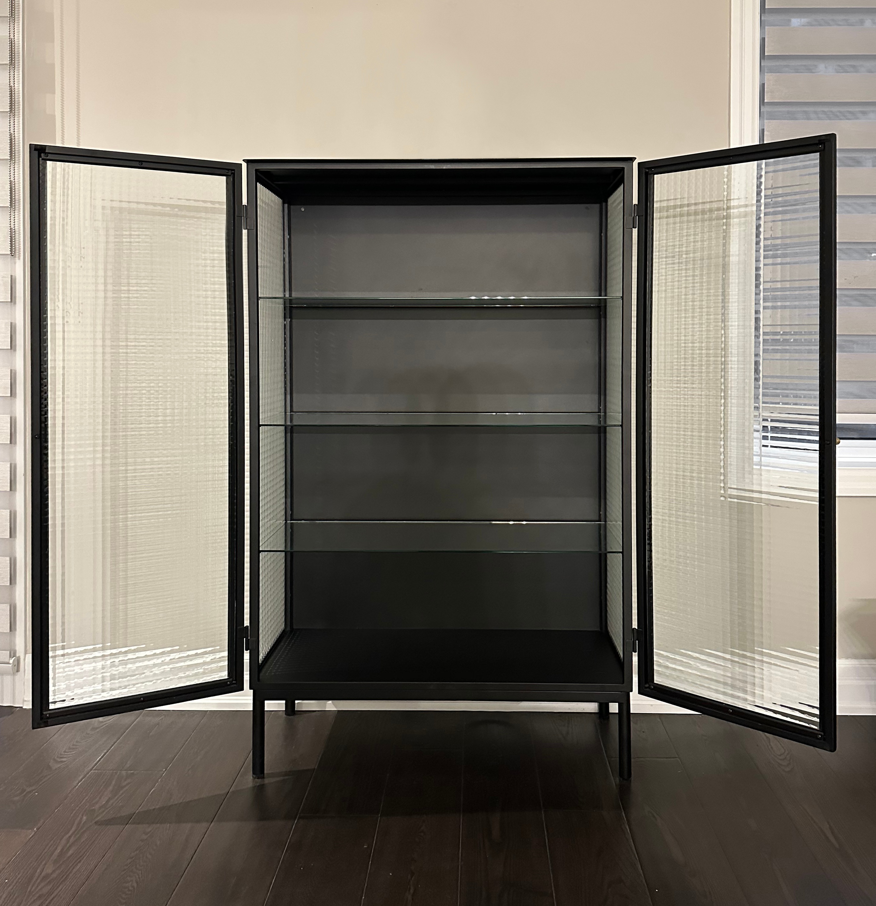 Nicke Display Cabinet - photo 3