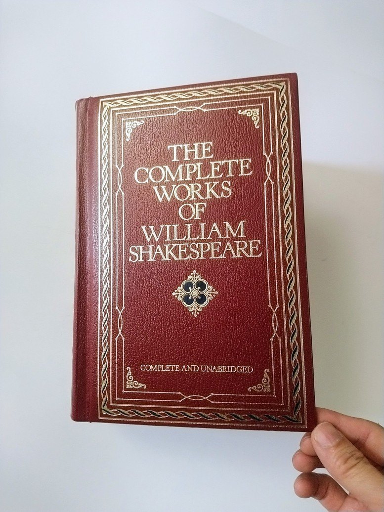 The Complete Works of William Shakespeare! - photo 2