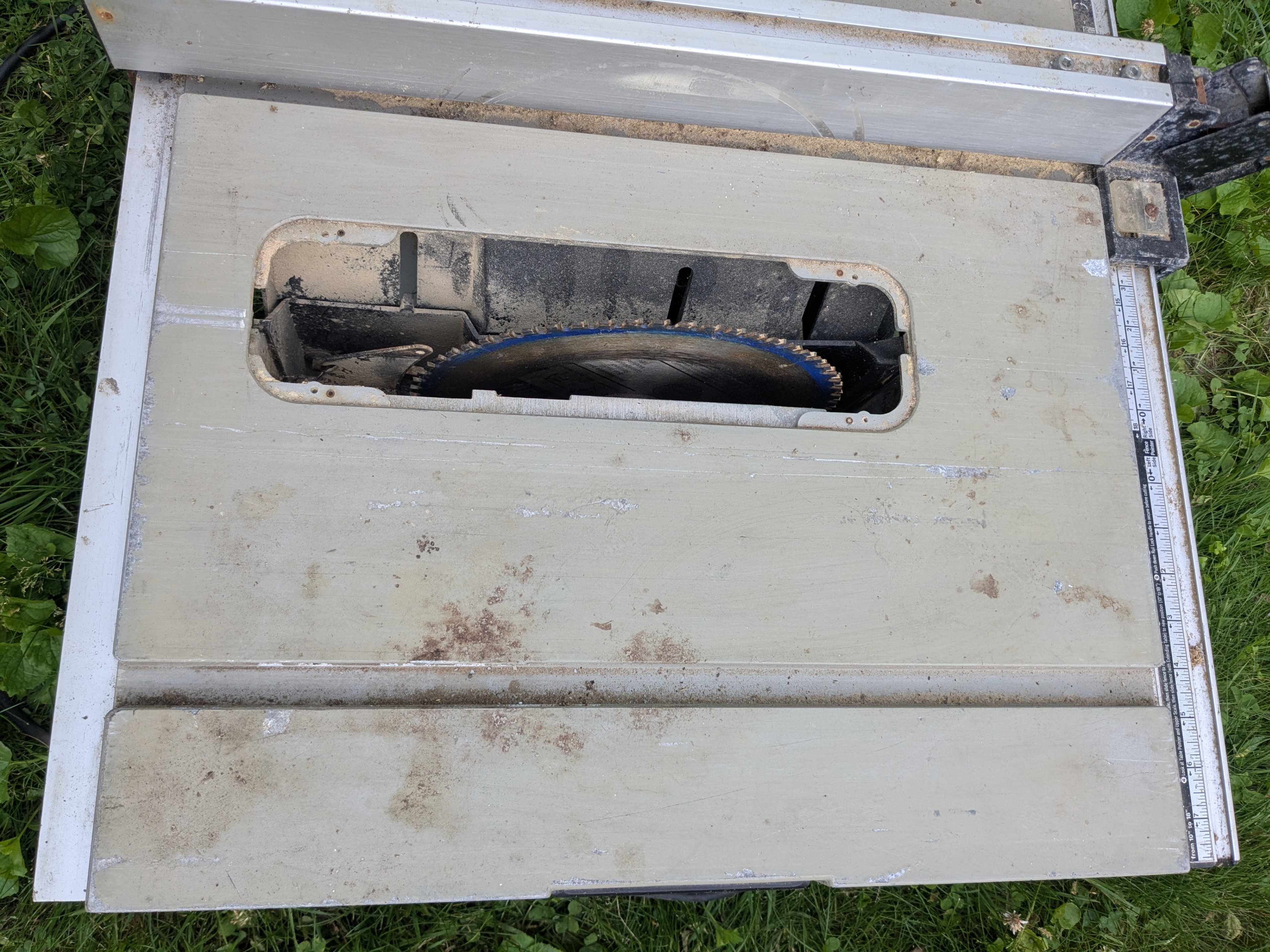 Bosch GTS1031 10′′ Jobsite Table Saw - photo 5
