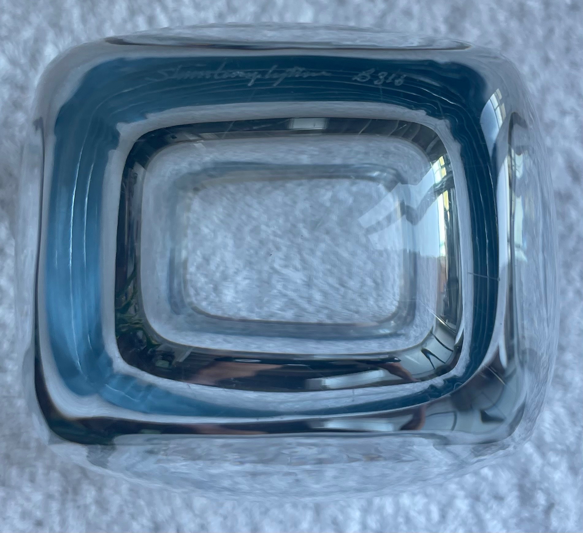 Signed Vintage Swedish Ice-Blue Crystal Vase (B316) - photo 4