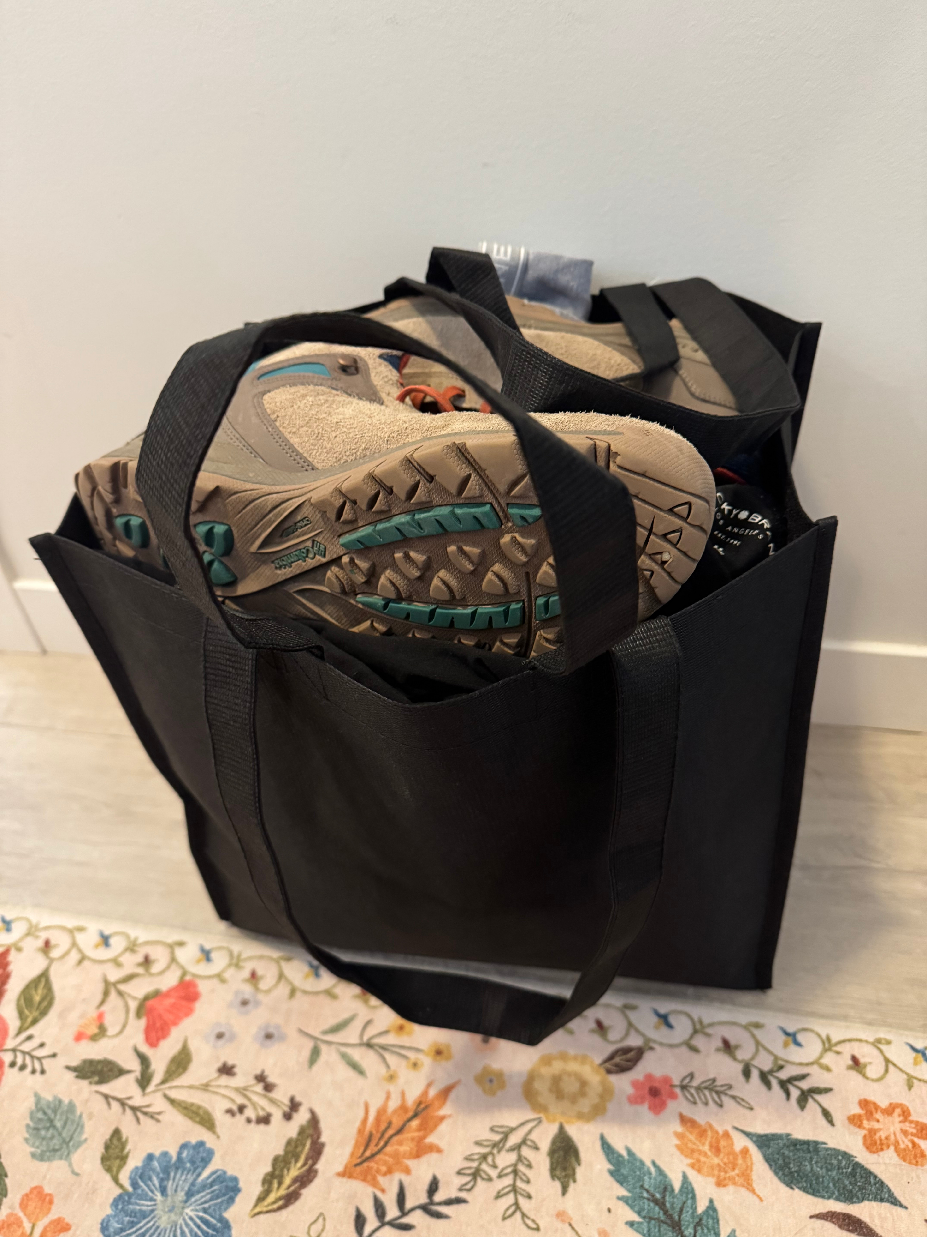 Columbia Hiking Boots (US 9) and Clothing Bundle - photo 2