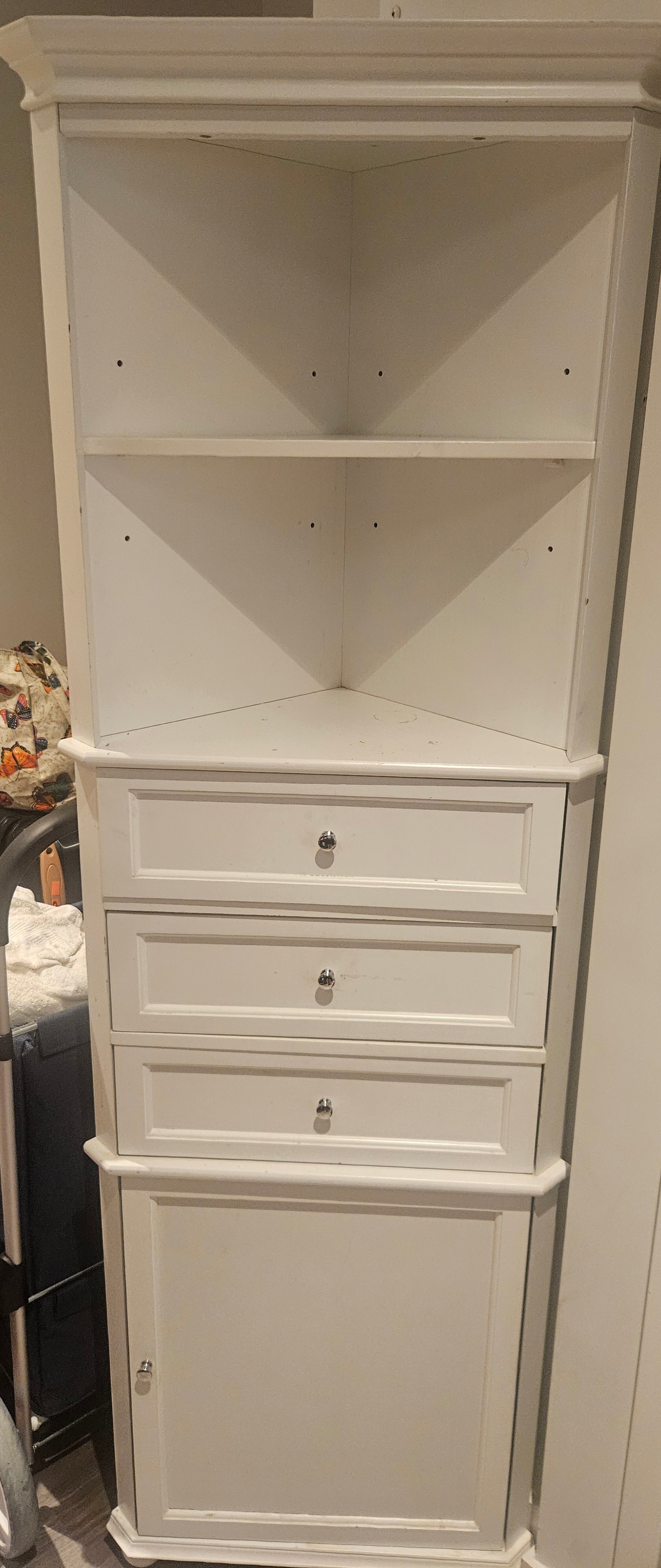 Hampton Harbor Corner Cabinet 23in W x 13 in D x 68 in H