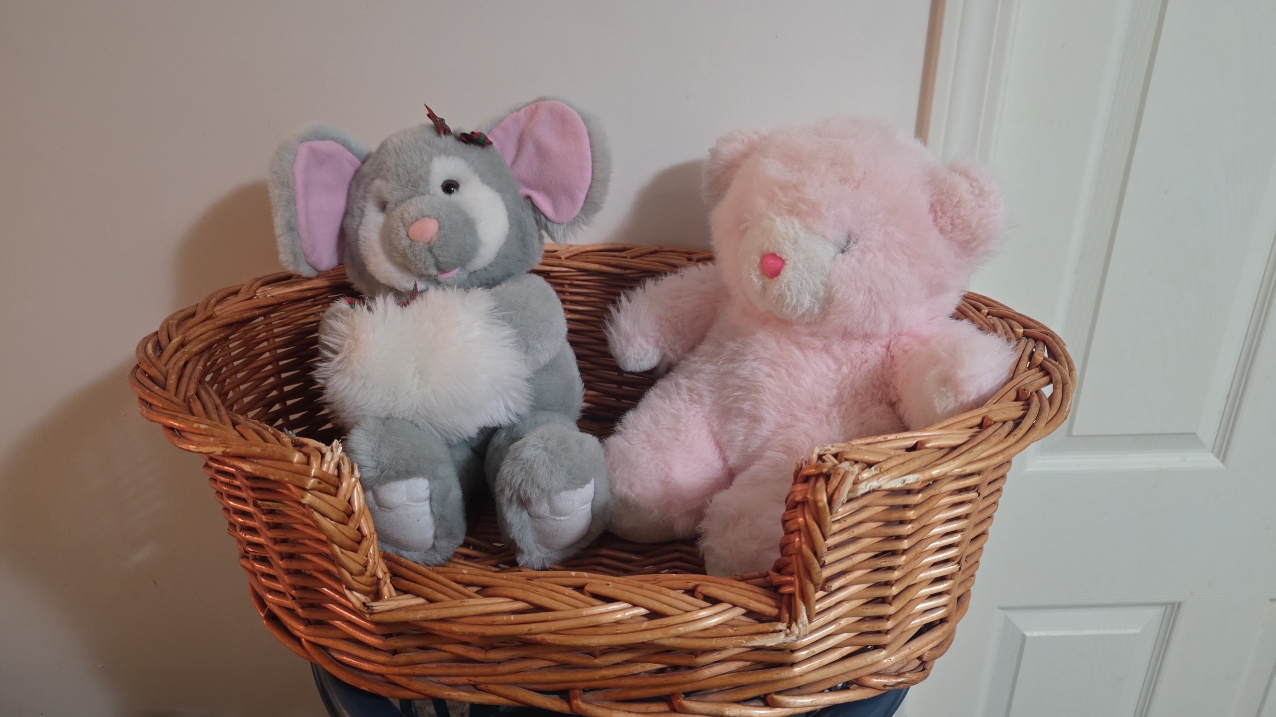 Vintage Handwoven Wicker Pet Bed Basket + 2 Plush Toys