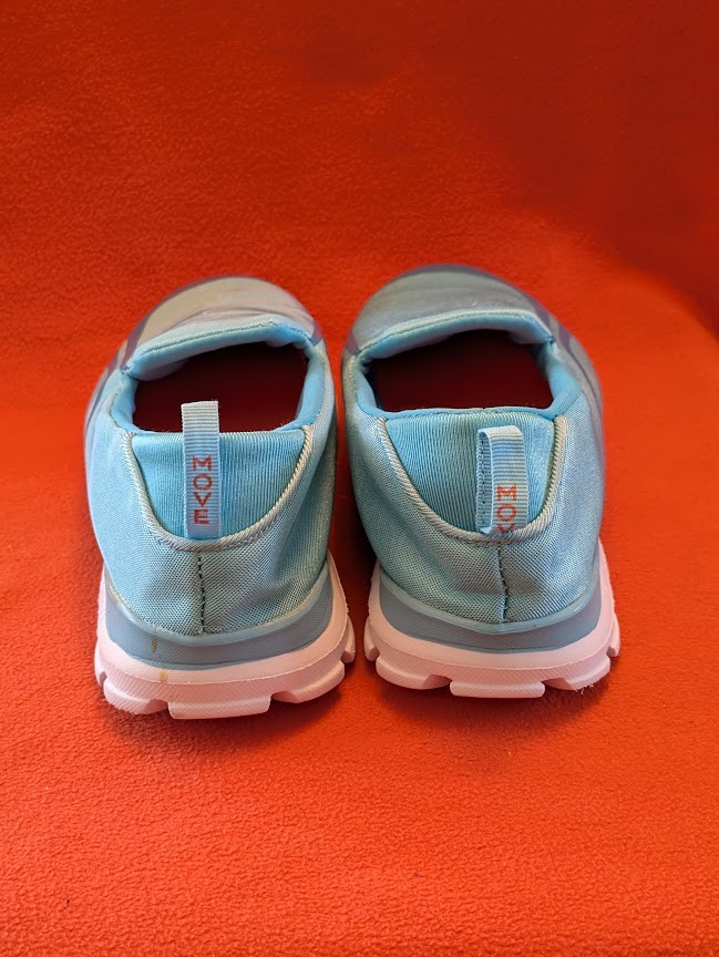 Women's size 7 rubber-soled slip-on shoes - photo 3