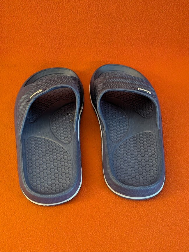 Little Kids size 1 slip-on slide slippers - photo 3