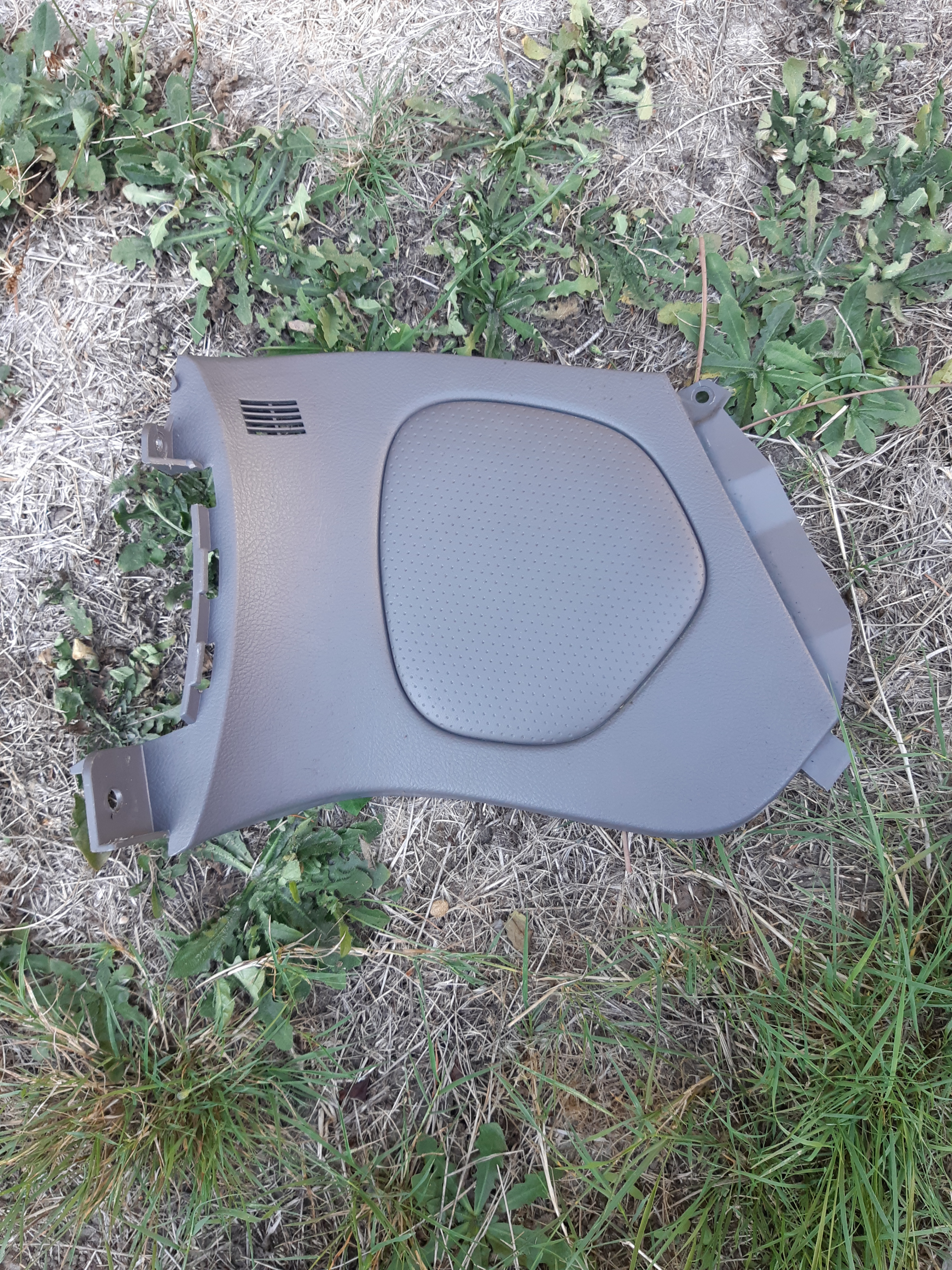 Toyota Celica 00-05 GT/GTS Left Center Console Front Panel