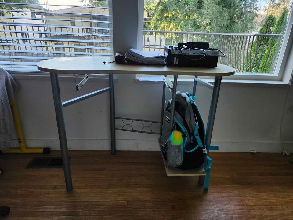 FREE Curved Computer / Study Desk - Pickup Today - photo 2