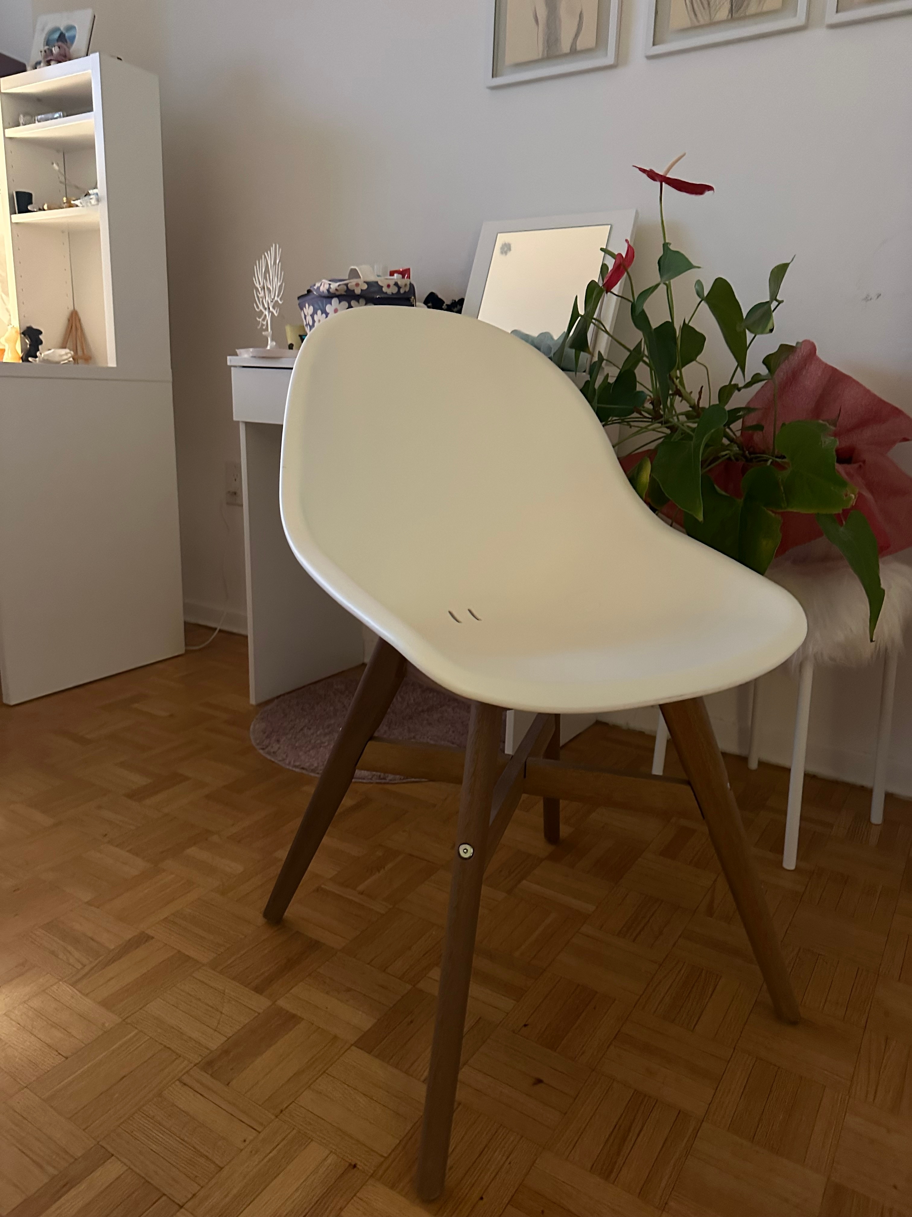 Modern White Accent Chair with Wooden Legs - photo 3
