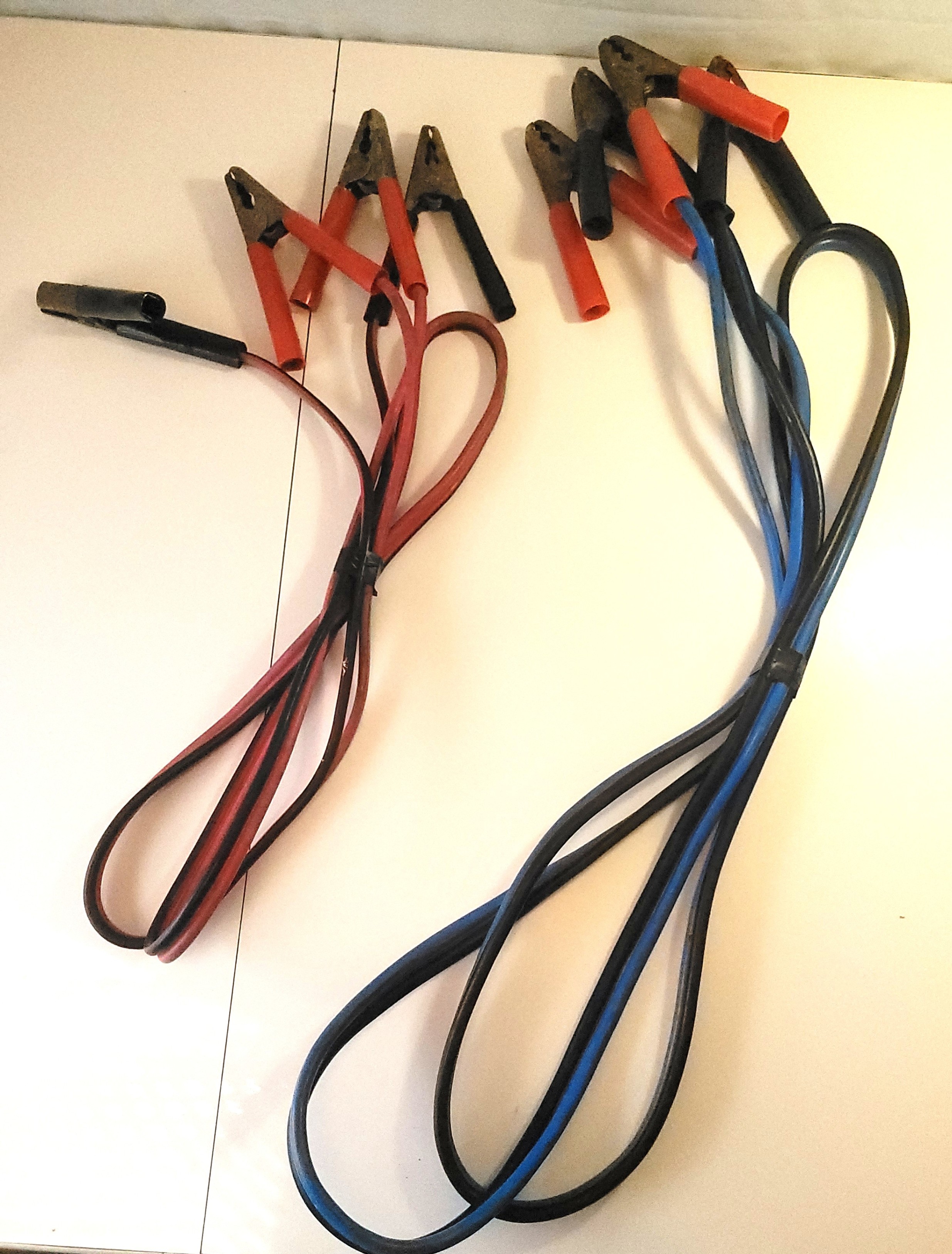2 Sets of Jumper Cables (10ft 10in approx. & 6ft 10in approx - photo 2