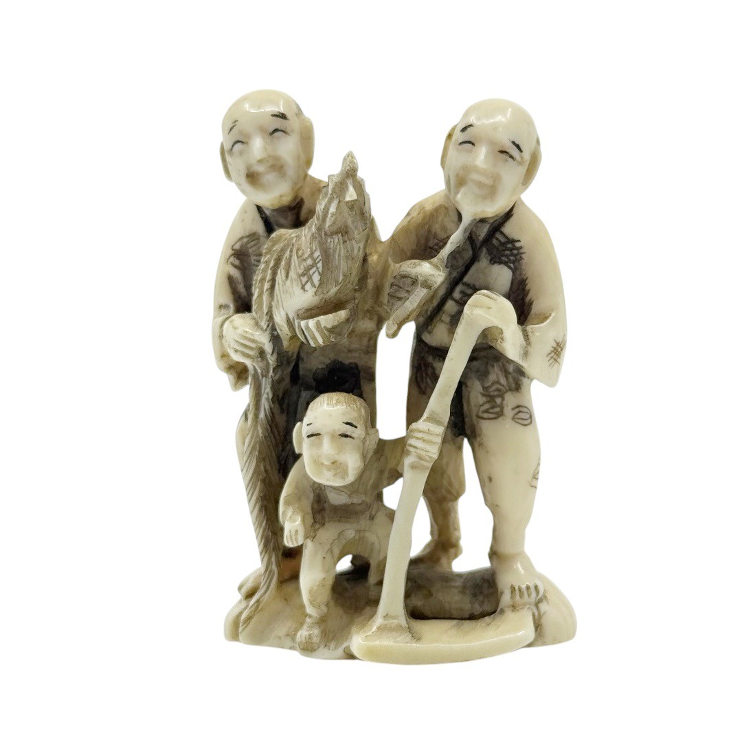Showa period Japanese farmers and a kid carved Ivory netsuke - photo 2