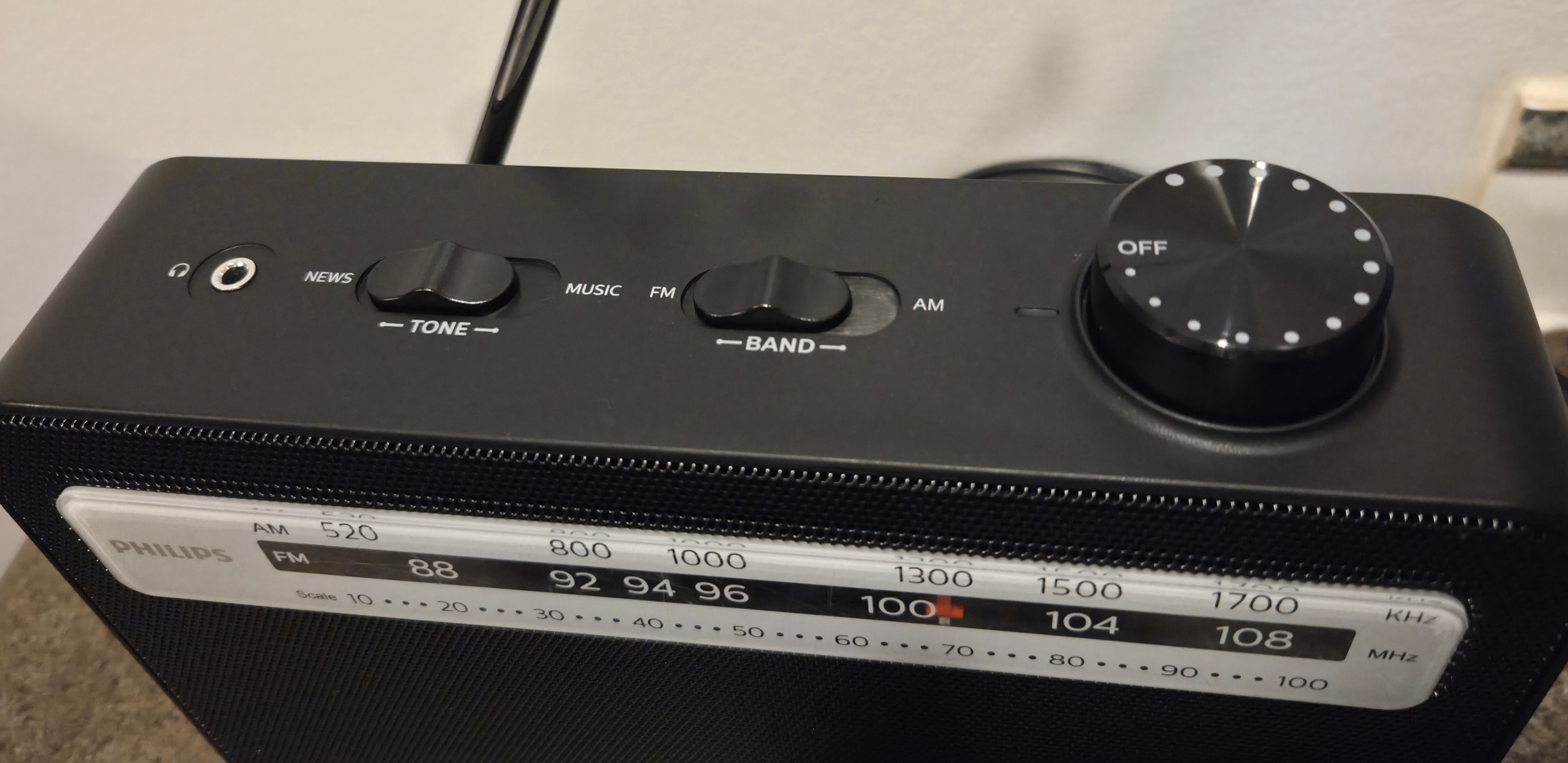 Philips Radio Fully Working AM/FM Analog Portable TAR2506/37 - photo 3