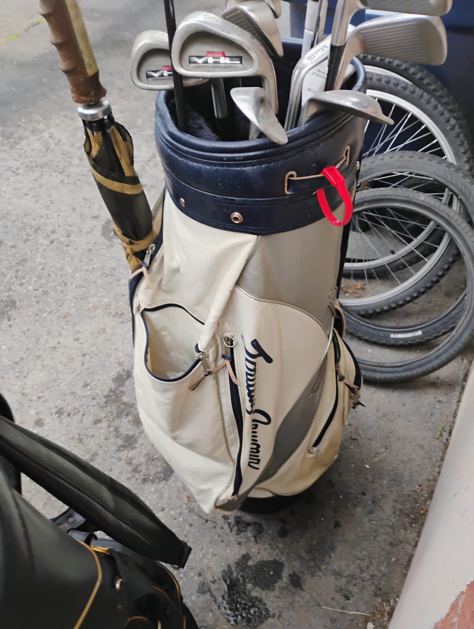Two Sets of RH Golf Clubs and Golf Bags. - photo 3