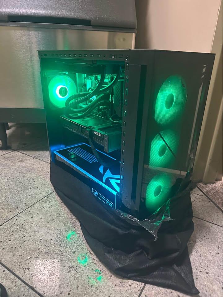 NEW BEAST Desktop Gaming PC, RTX 5070 Ti + Ryzen 7 9800X3D - photo 3